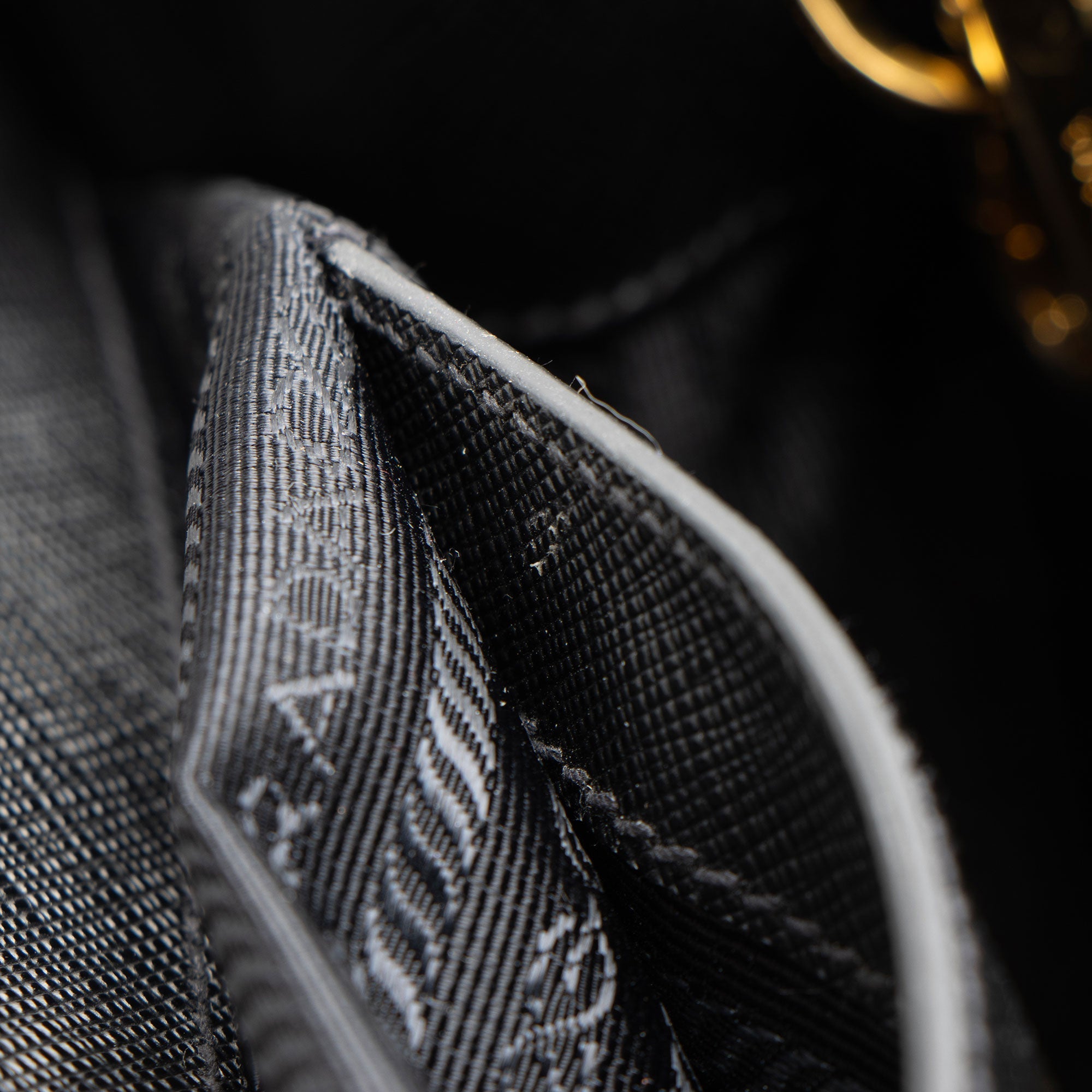 Prada Saffiano Lux Double Zip Medium Tote (SHF-bT2iXS)