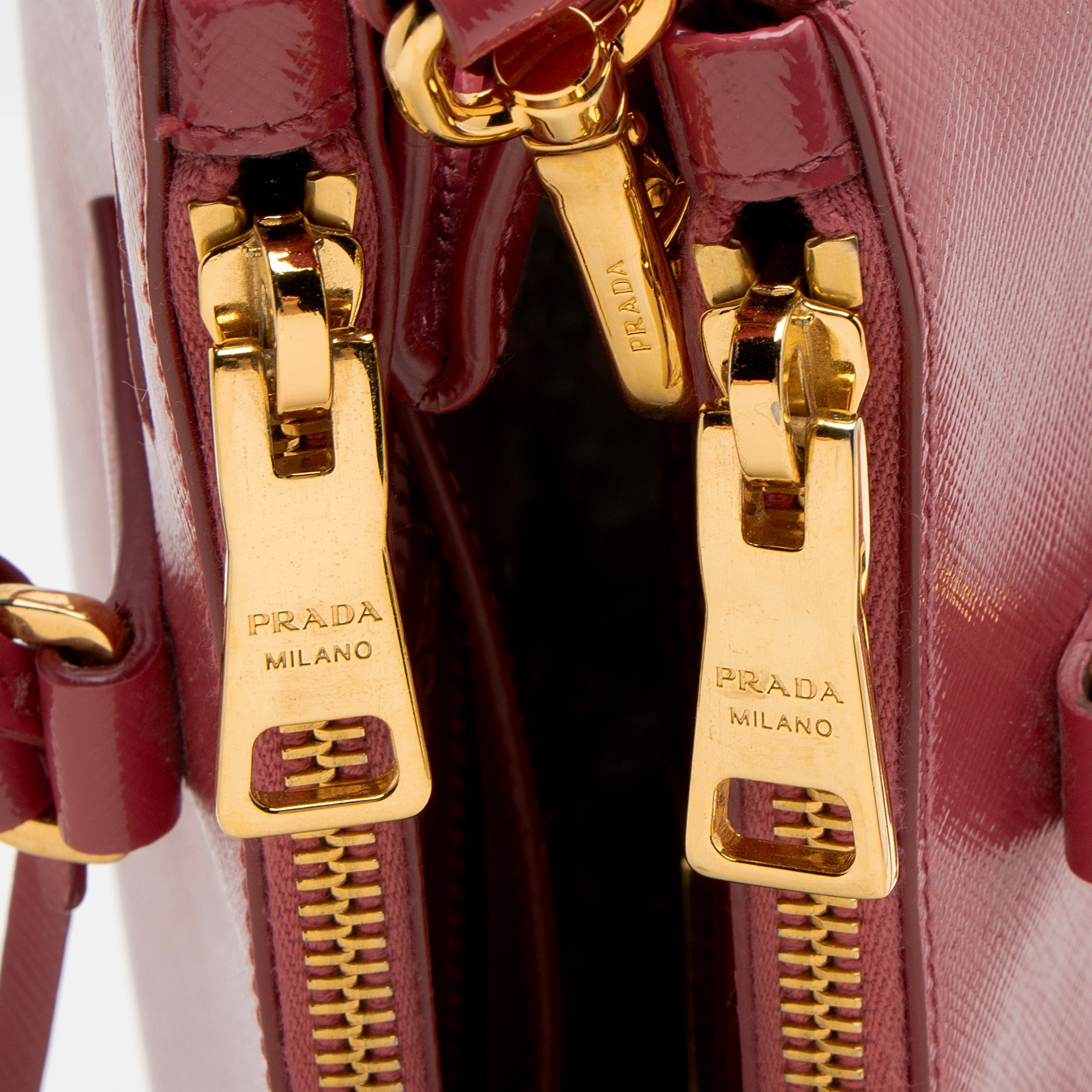 Prada Saffiano Lux Double Zip Small Tote (SHF-FZ8BIg)