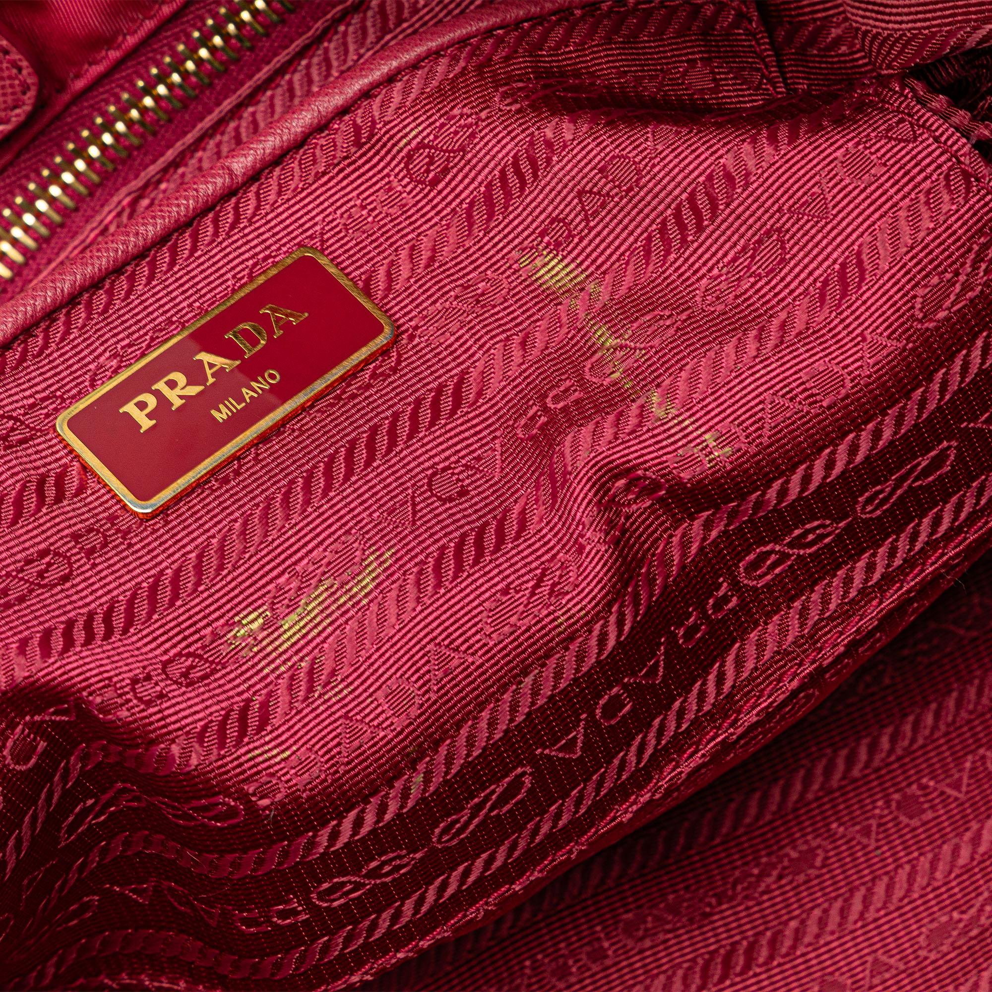 Prada Saffiano-Trimmed Tessuto Tote (SHG-69obRG)