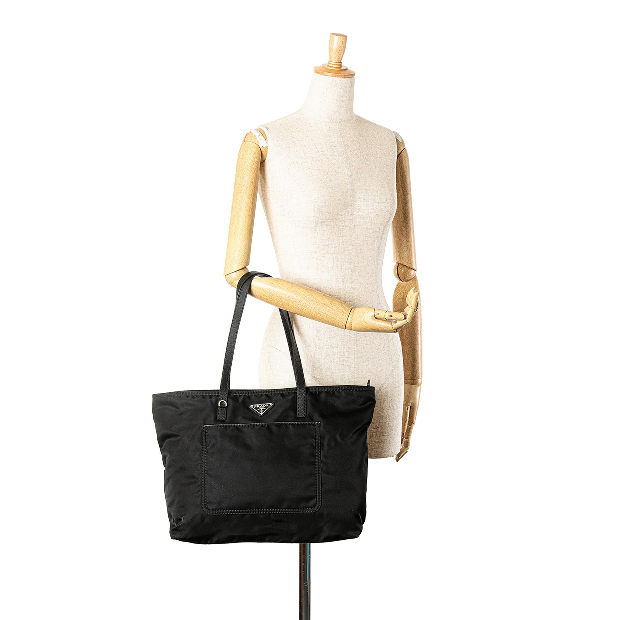 Prada Saffiano Trimmed Tessuto Tote (SHG-t6TQAg)