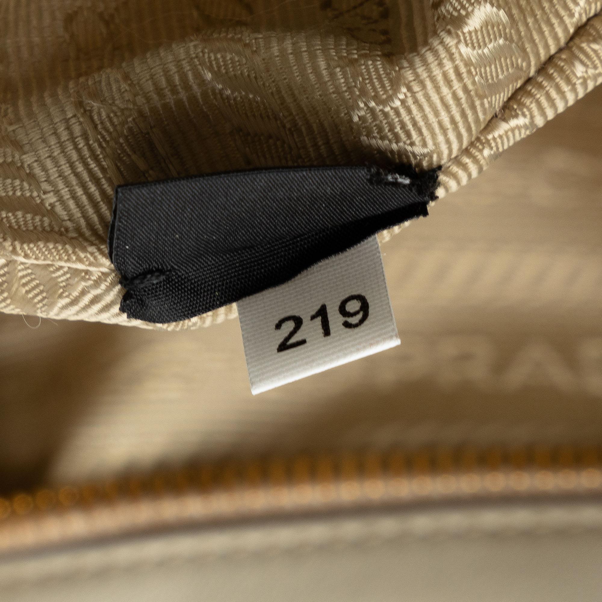 Prada Soft Calf Convertible Shopper Tote (SHG-thMpya)