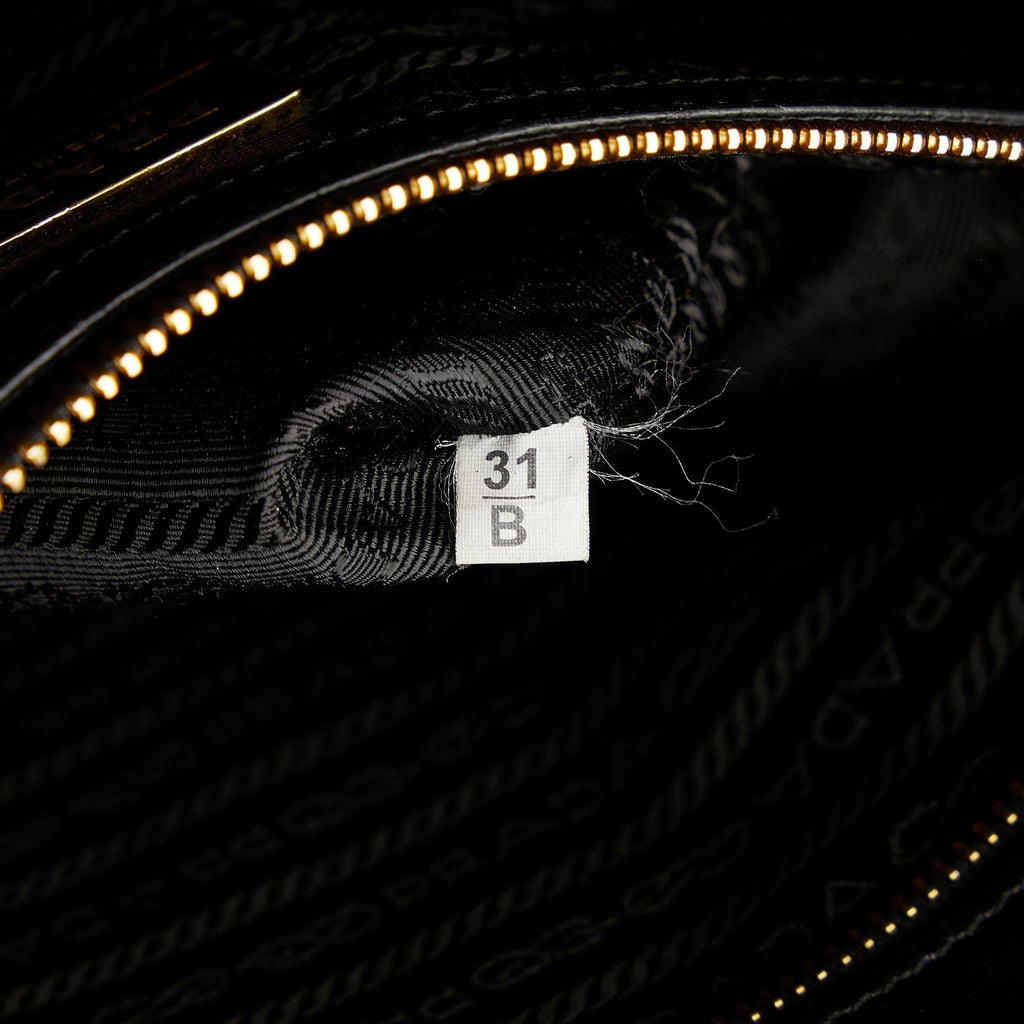 Prada Symbole Triangolo Tote (SHG-eoCrkY)