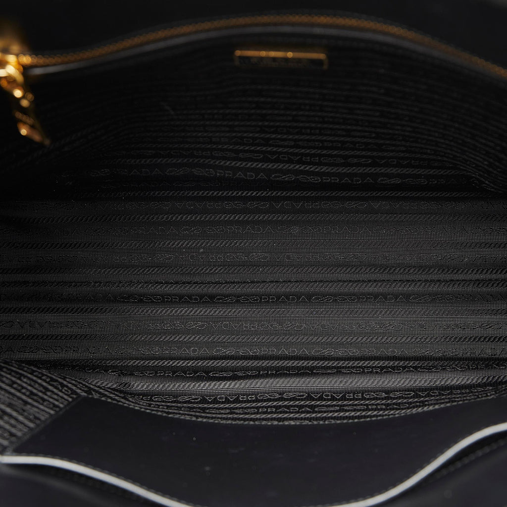 Prada Symbole Triangolo Tote (SHG-eoCrkY)