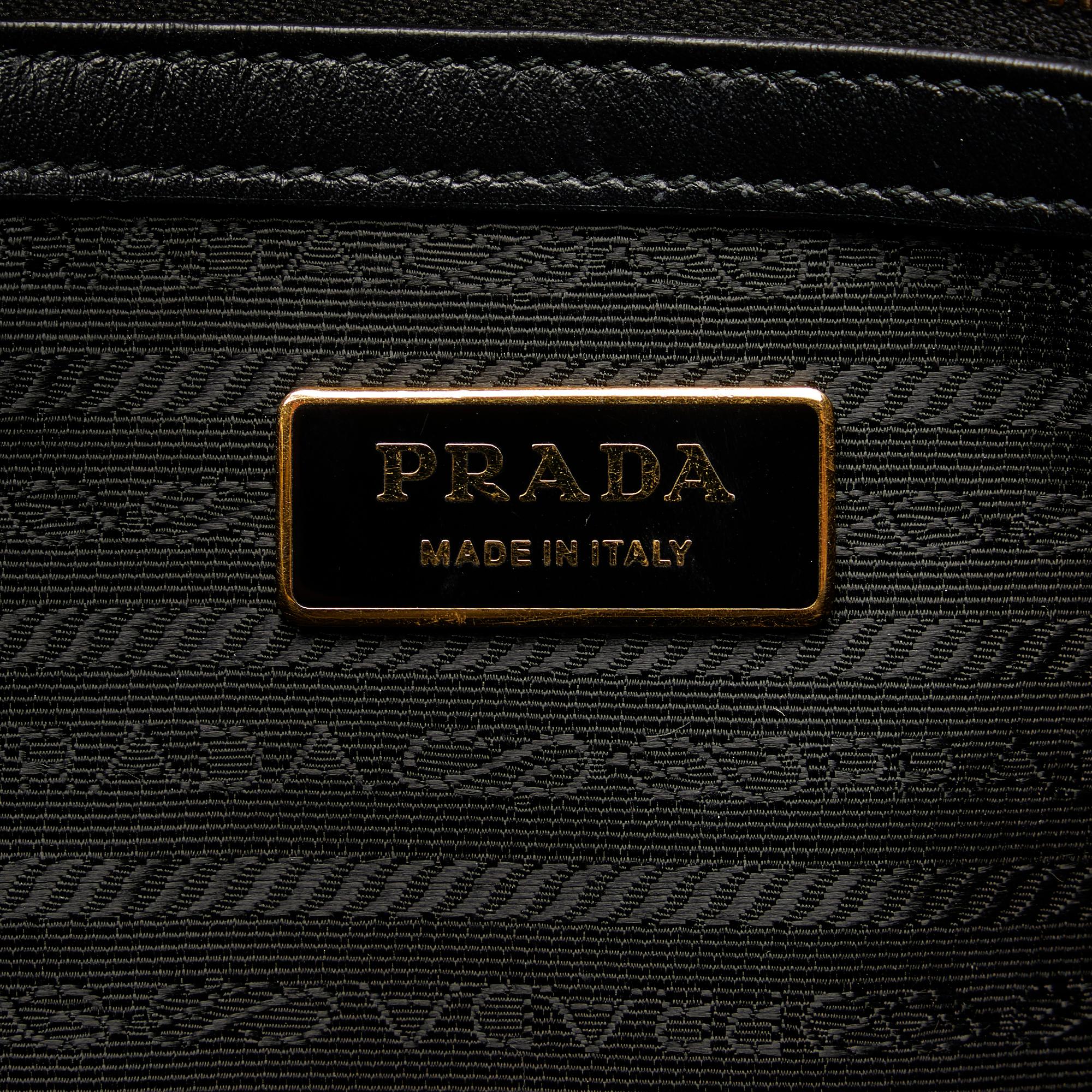 Prada Symbole Triangolo Tote (SHG-eoCrkY)