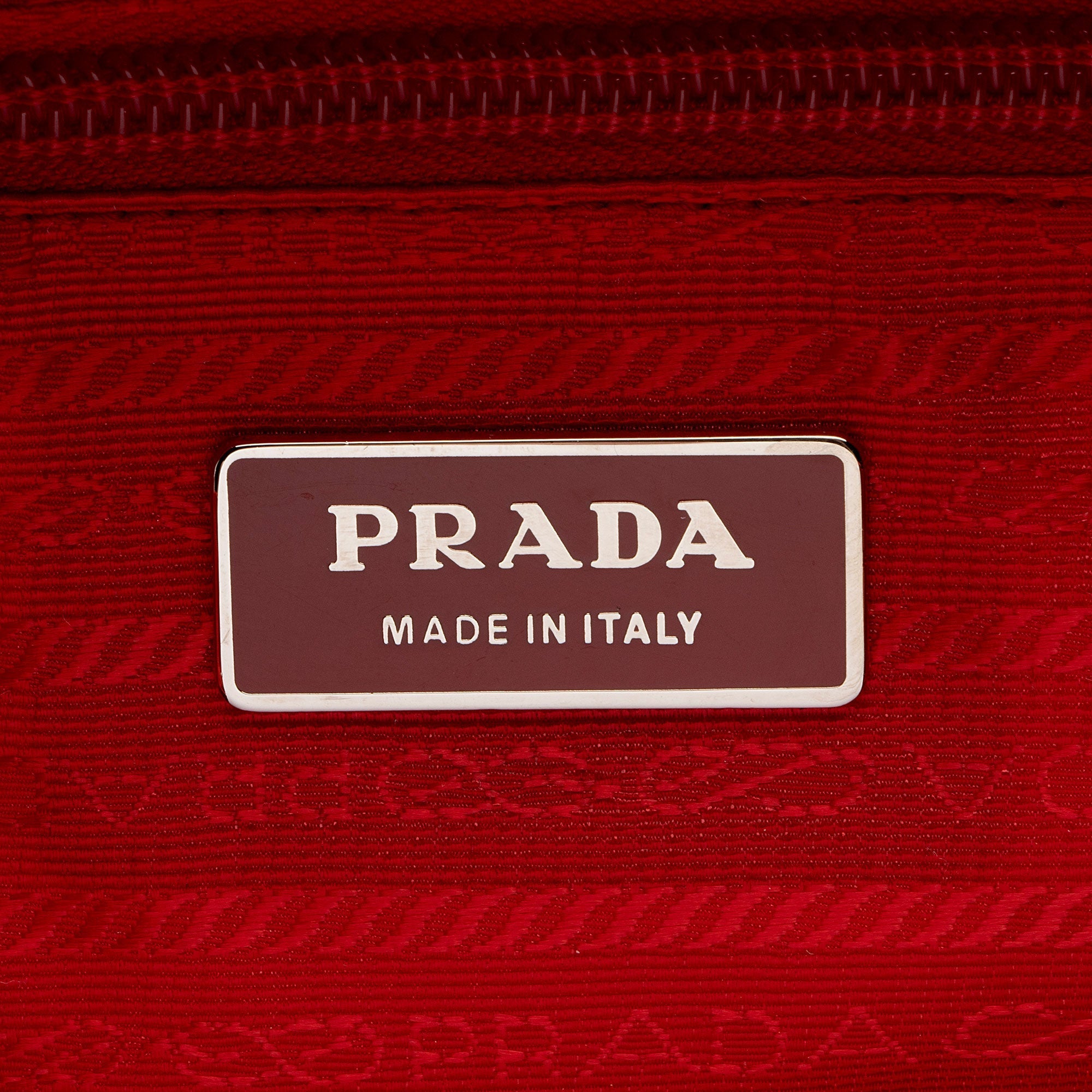Prada Tessuto Convertible Tote (SHF-V6KZ1Z)