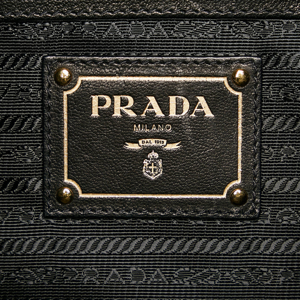 Prada Tessuto Drawstring Tote (SHG-doD2Ev)