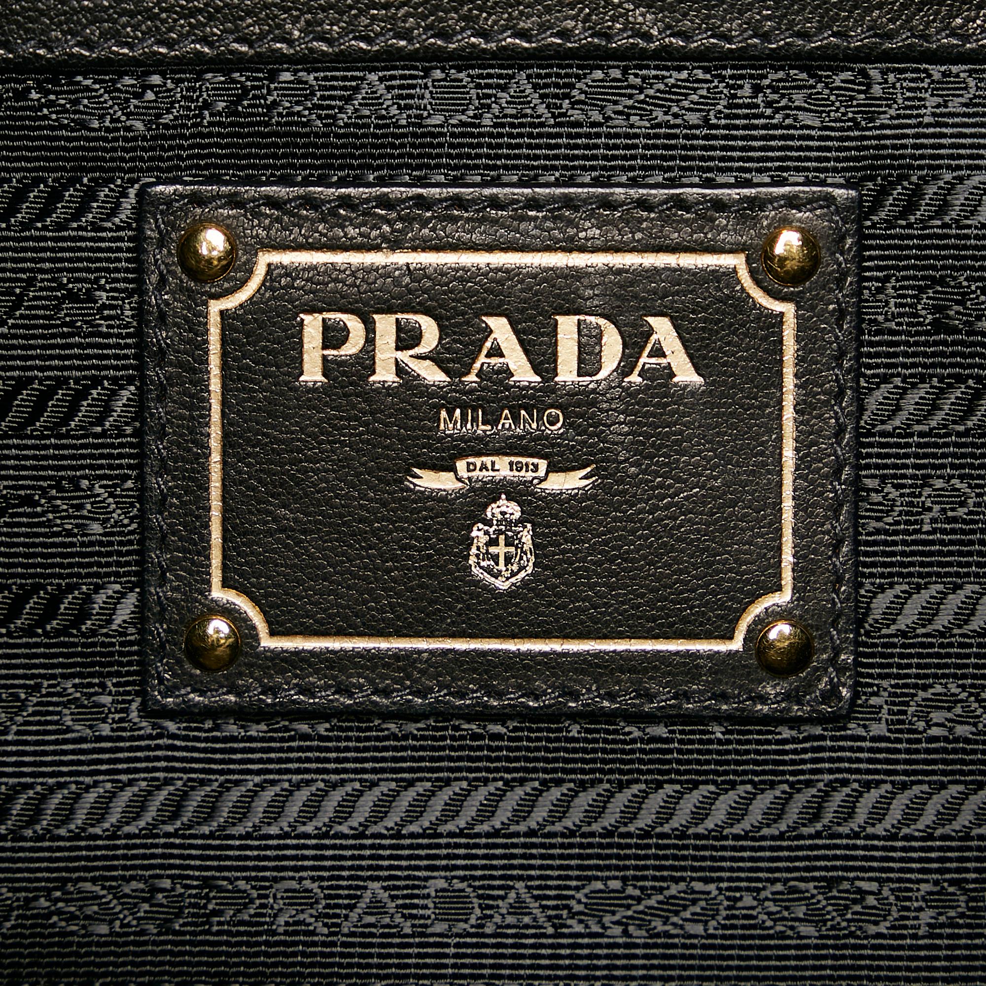 Prada Tessuto Drawstring Tote (SHG-doD2Ev)