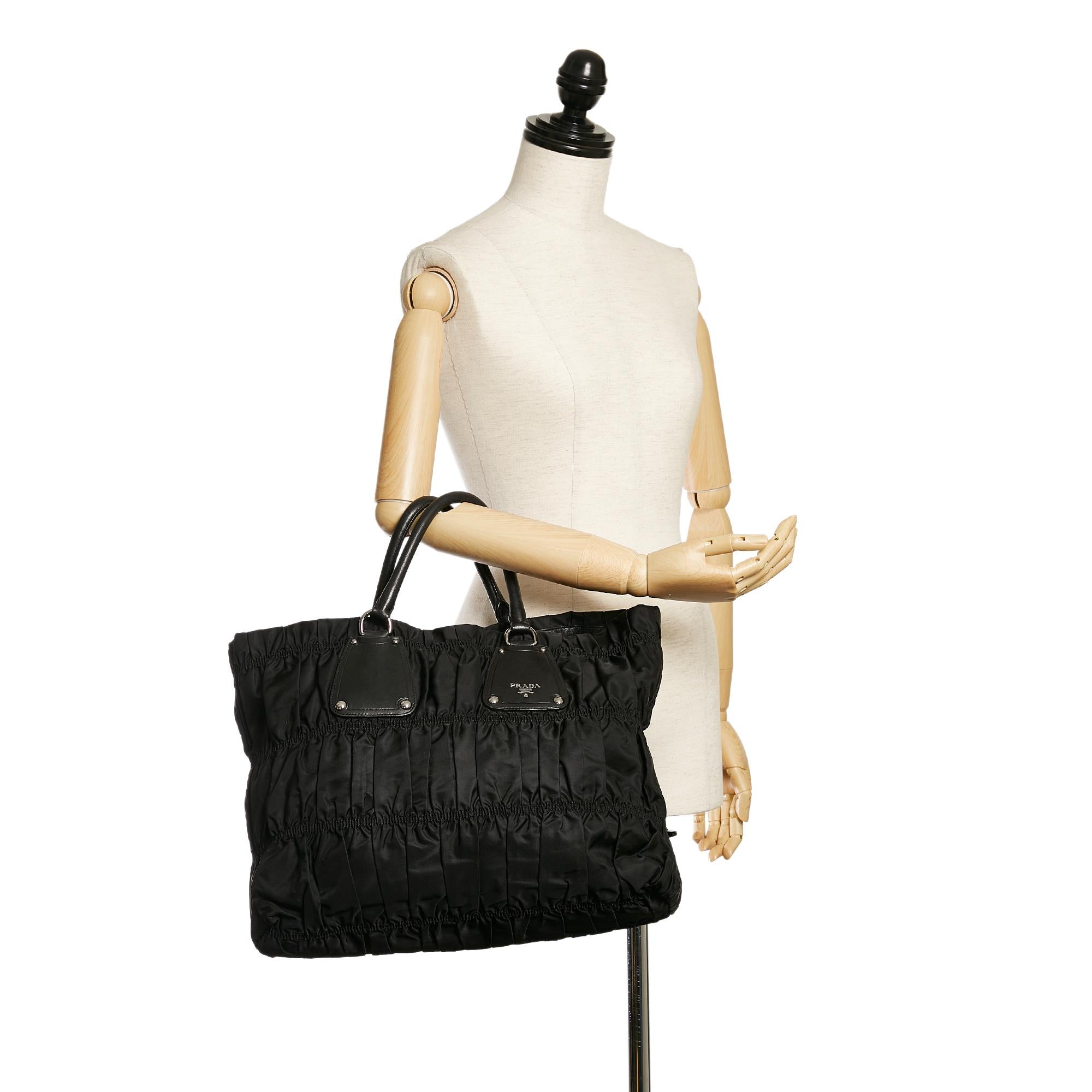 Prada Tessuto Gaufre Tote Bag (SHG-29007)