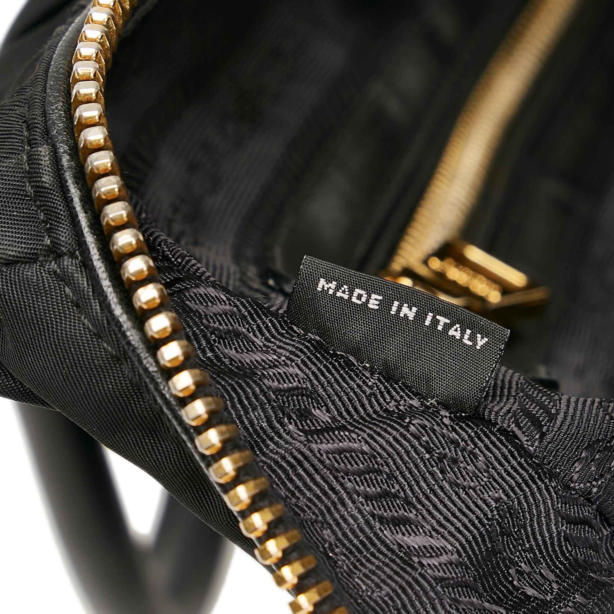 Prada Tessuto Gaufre Tote Bag (SHG-0szrJS)