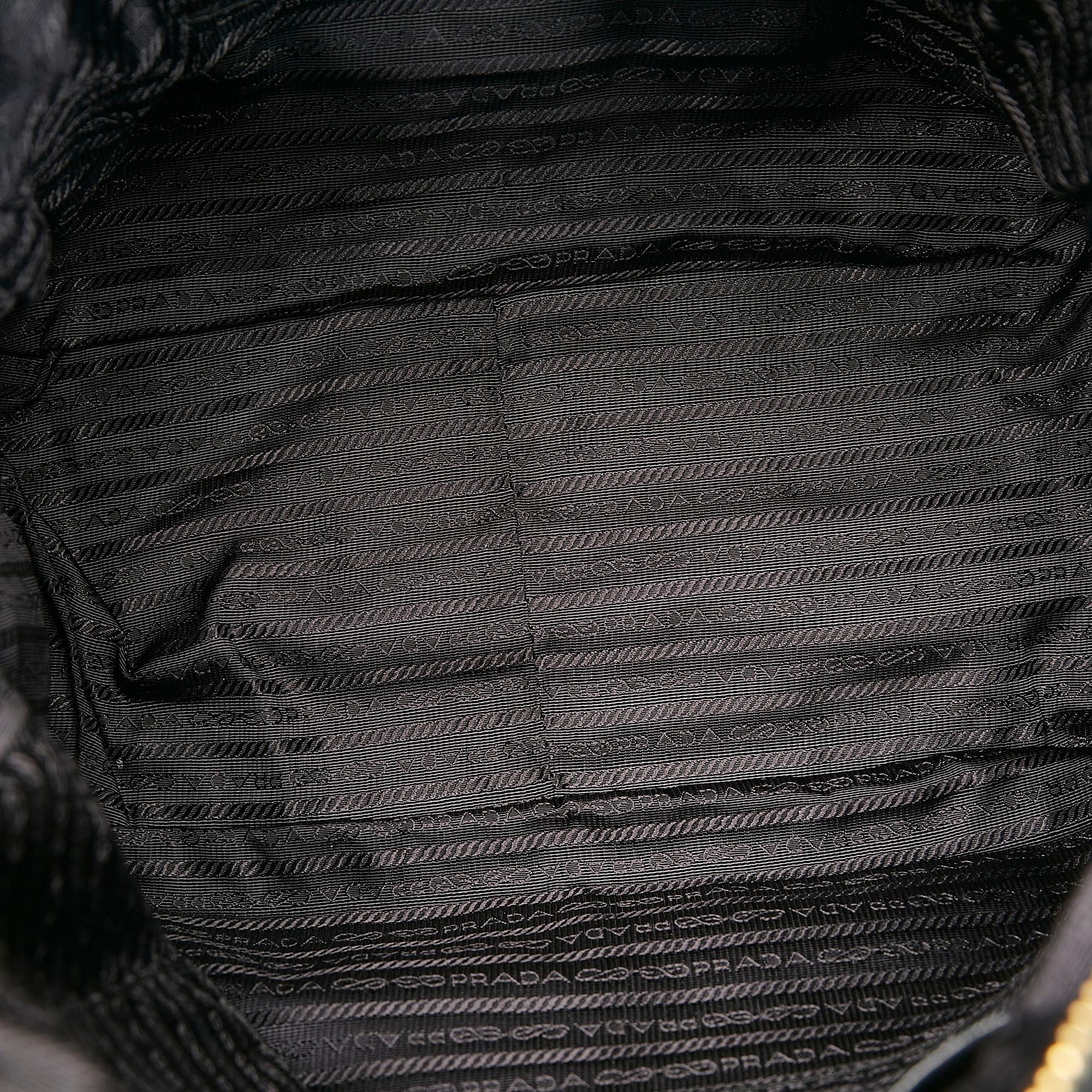 Prada Tessuto Gaufre Tote Bag (SHG-0szrJS)