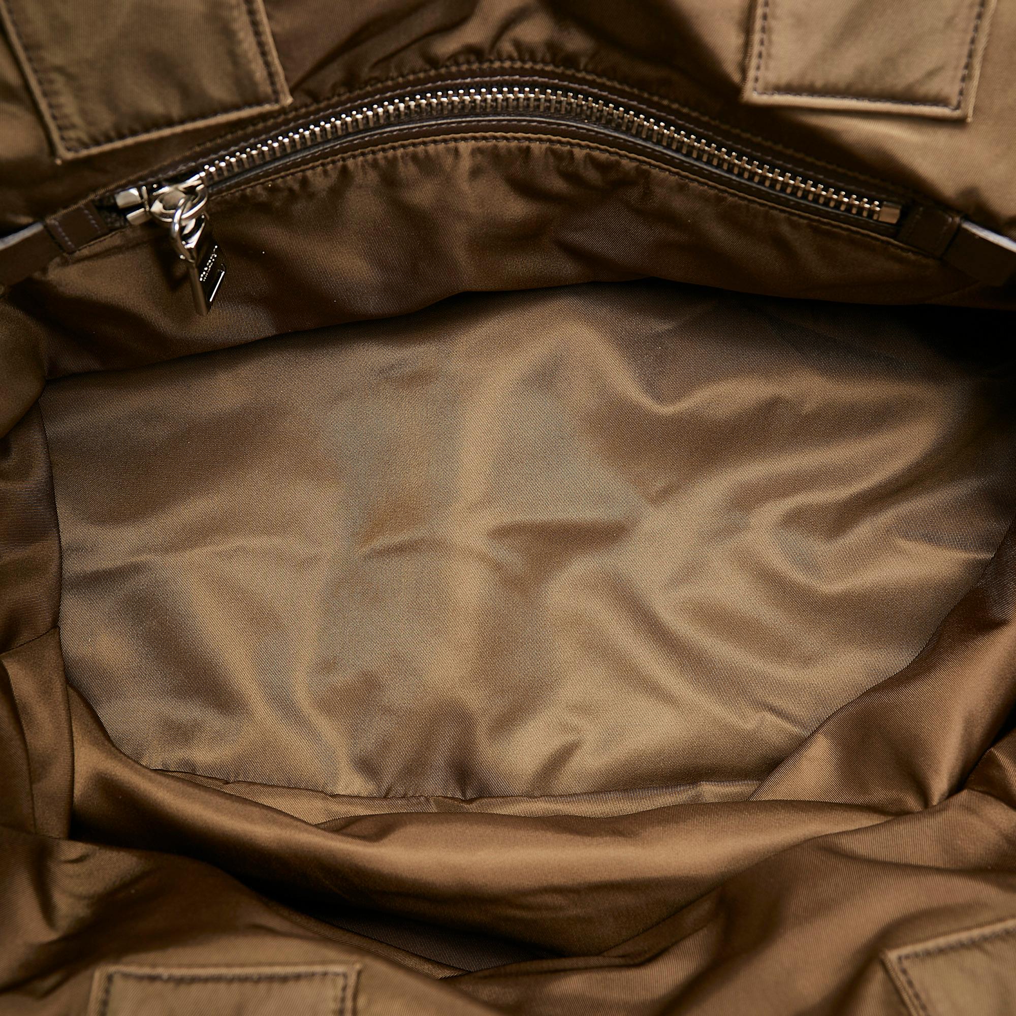 Prada Tessuto Reversible Tote (SHG-bV6hkH)