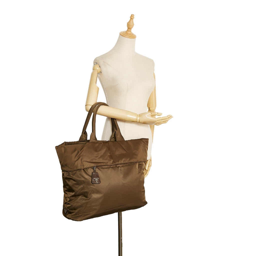 Prada Tessuto Reversible Tote (SHG-bV6hkH)