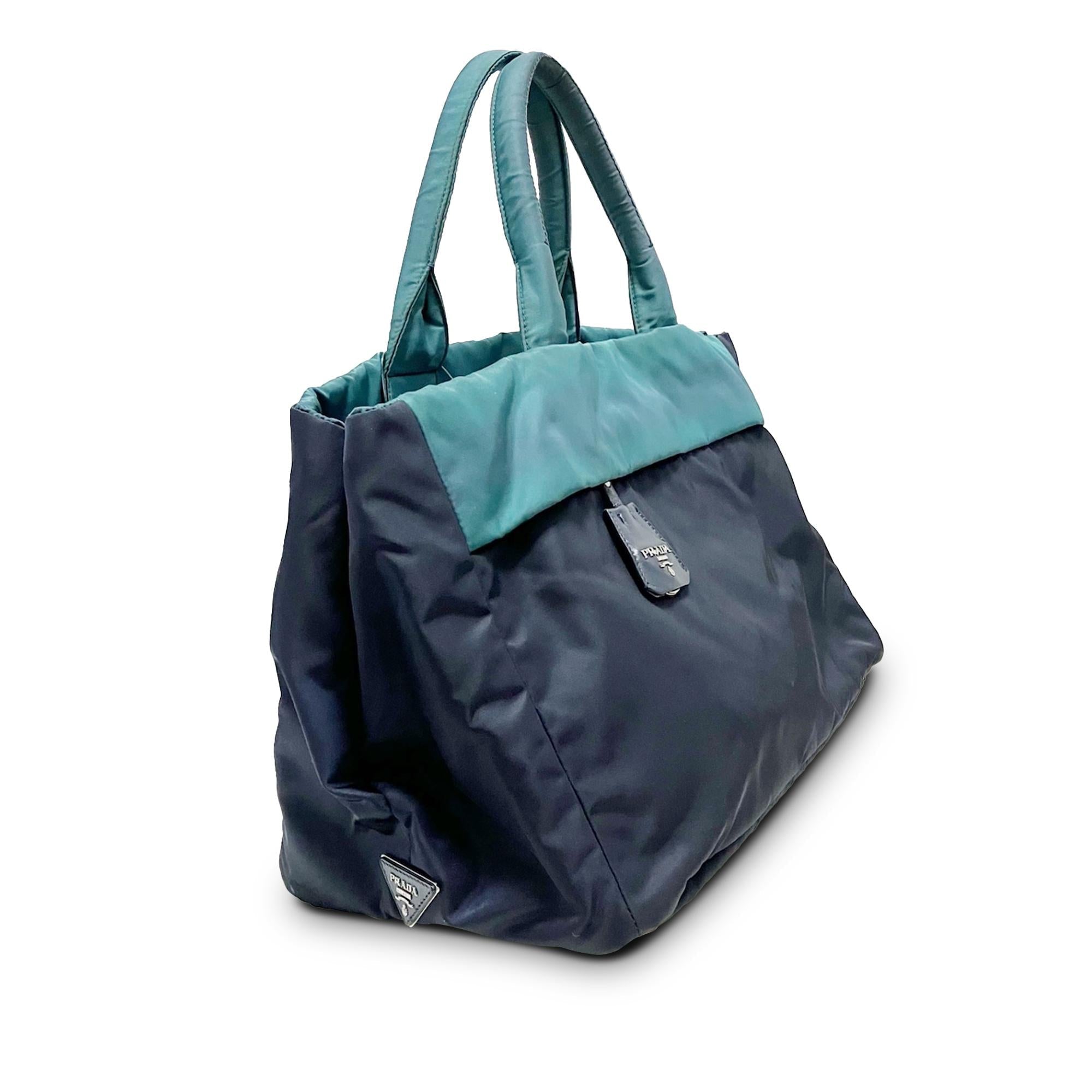 Prada Tessuto Reversible Tote (SHG-bzT7ei)
