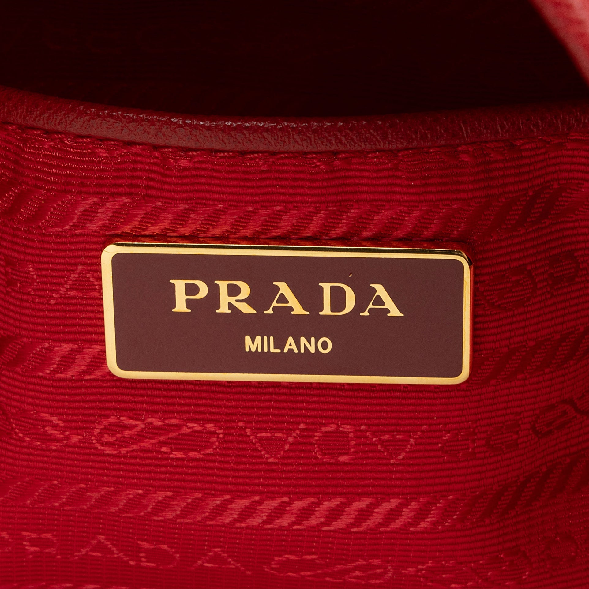 Prada Tessuto Saffiano Drawstring Tote (SHF-qG4m7p)