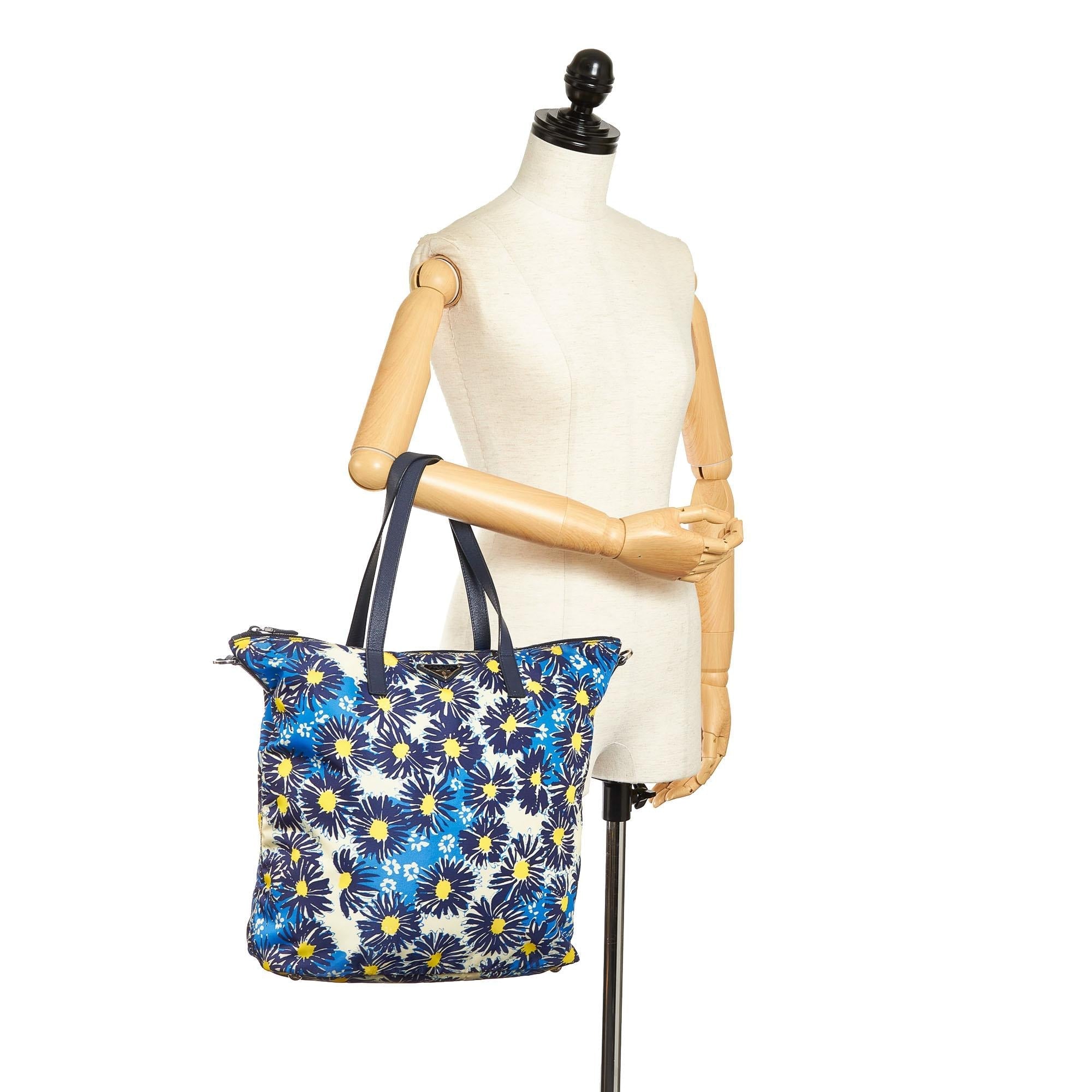 Prada Tessuto Stampato Tote Bag (SHG-34036)