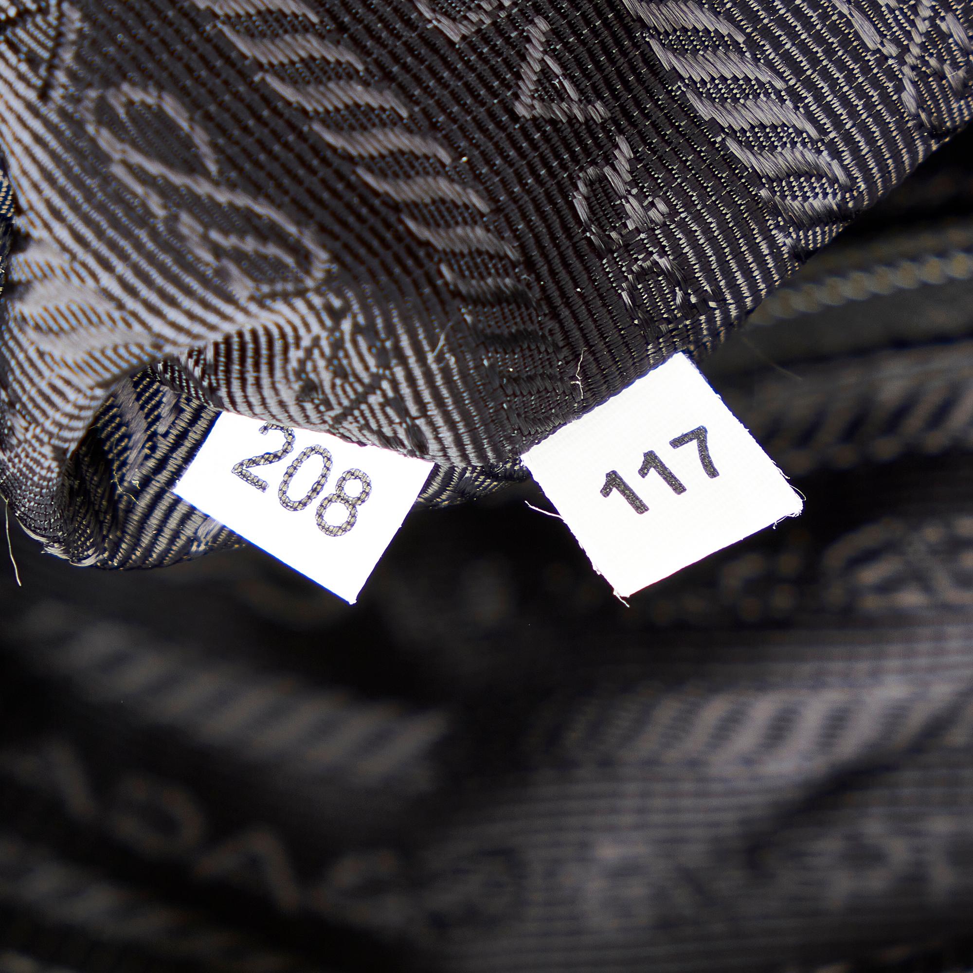 Prada Tessuto Stampato Tote (SHG-25931)