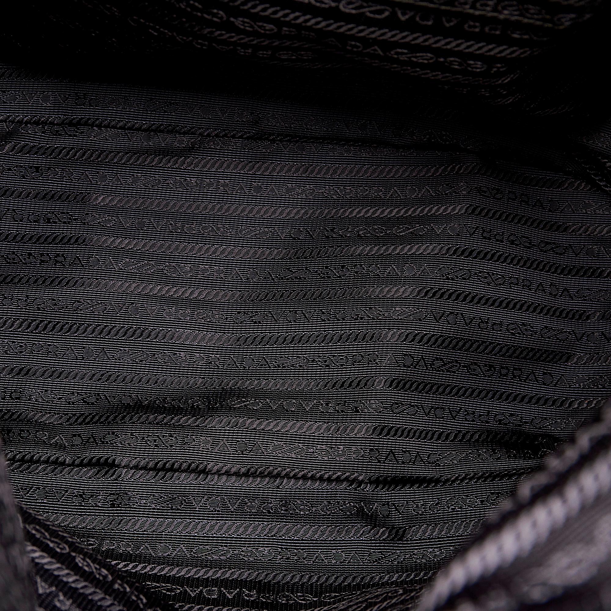 Prada Tessuto Stampato Tote (SHG-25931)