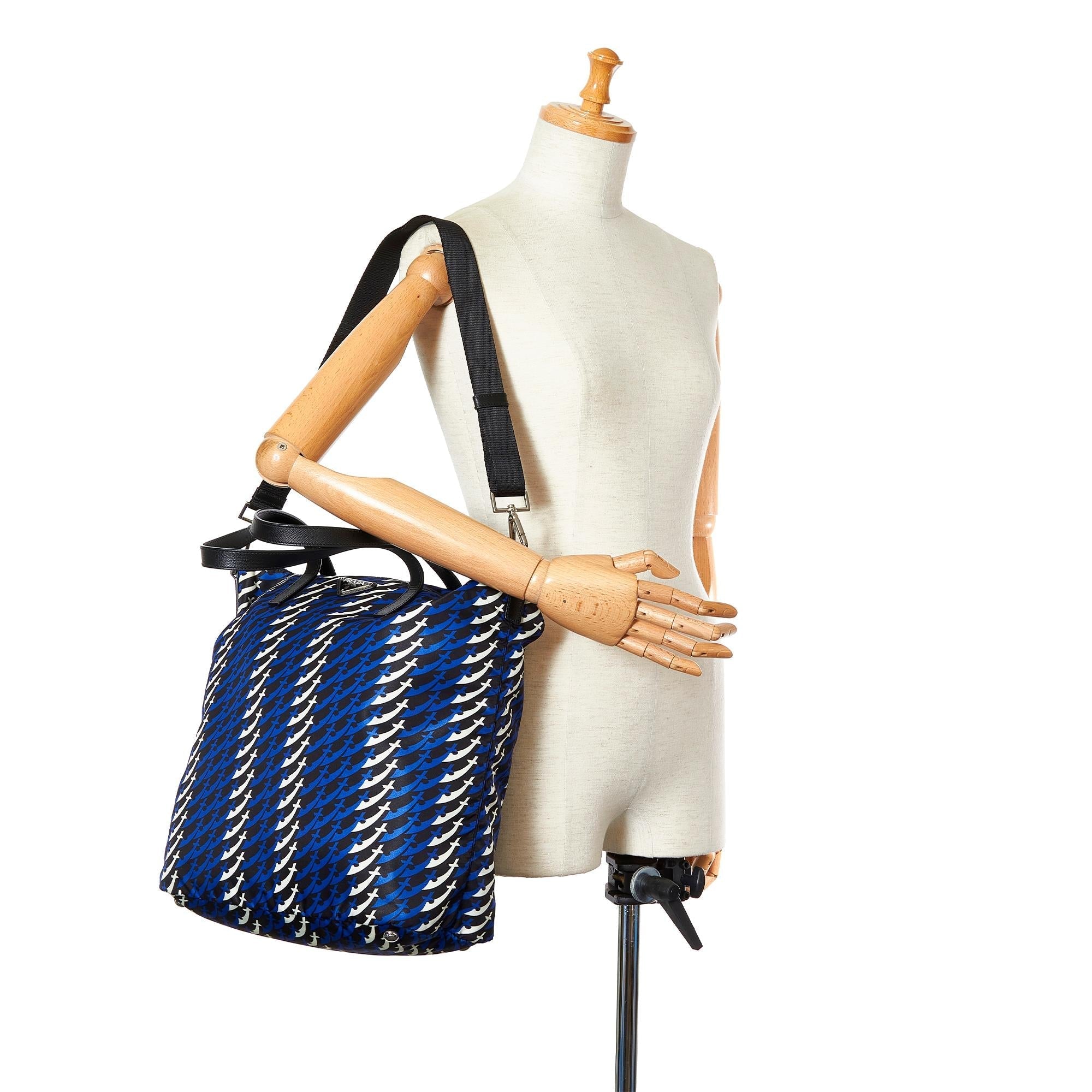 Prada Tessuto Stampato Tote (SHG-25931)