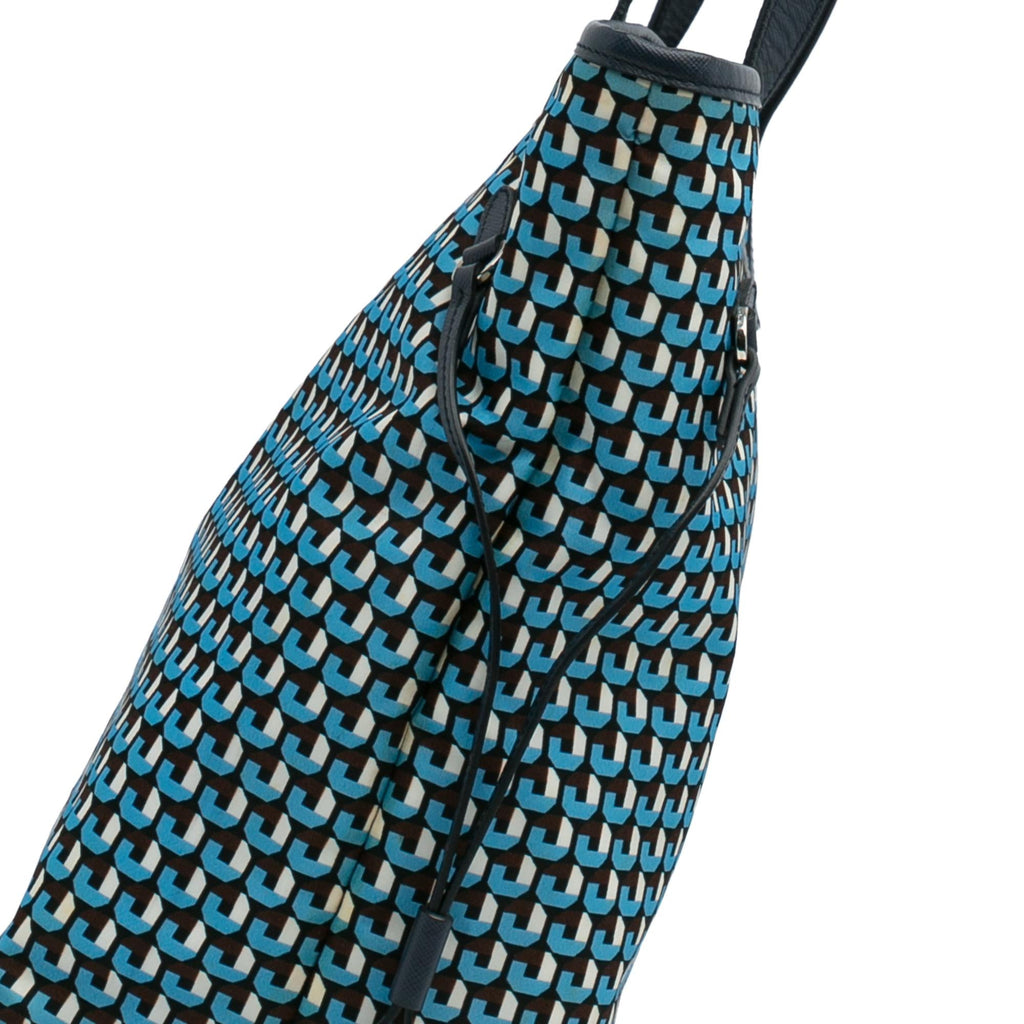 Prada Tessuto Stampato Tote (SHG-CaJDZn)