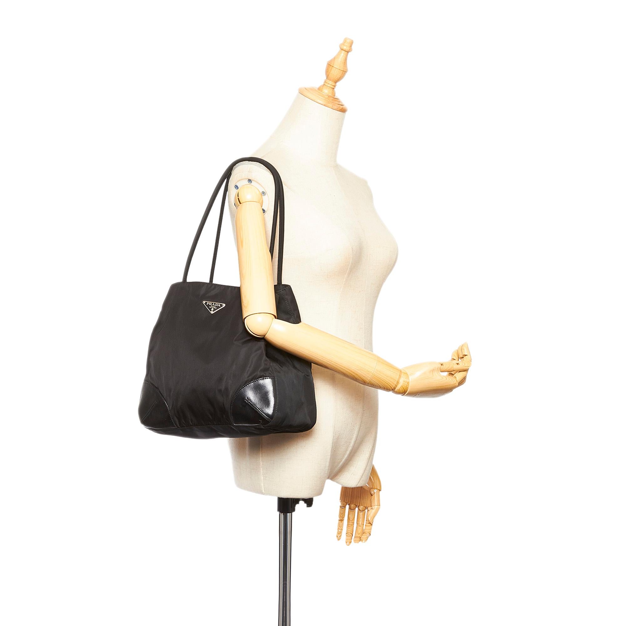 Prada Tessuto Tote Bag (SHG-31501)