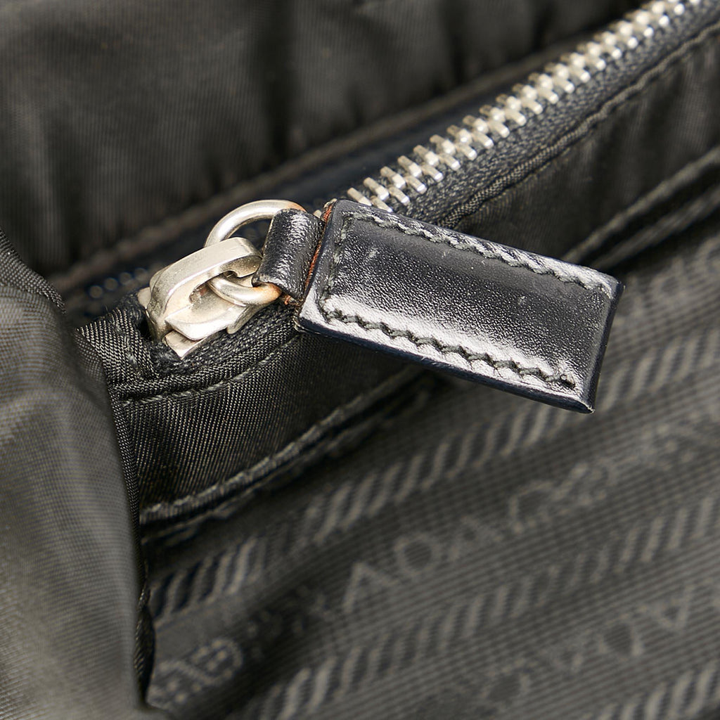 Prada Tessuto Tote Bag (SHG-31518)