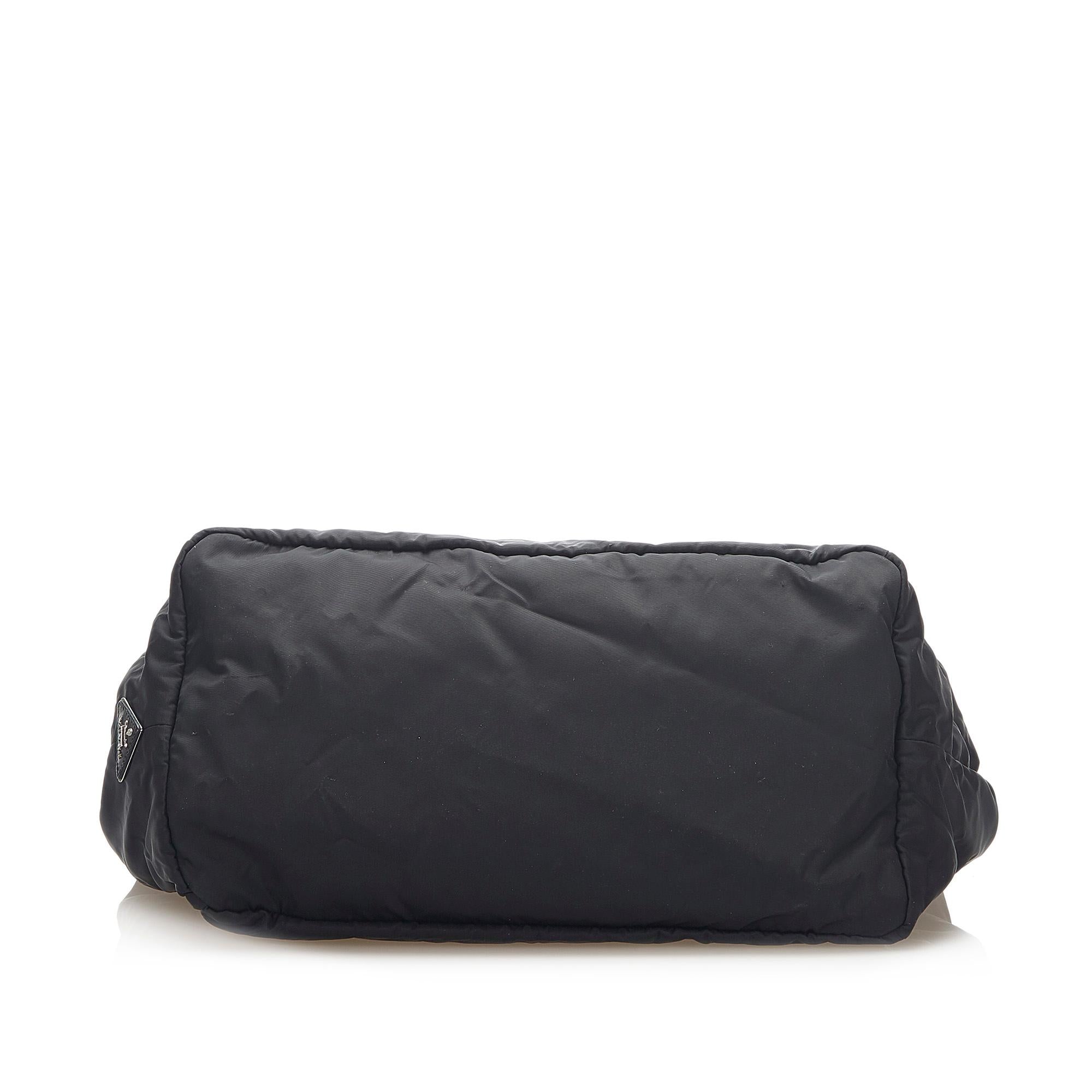 Prada Tessuto Tote Bag (SHG-31523)
