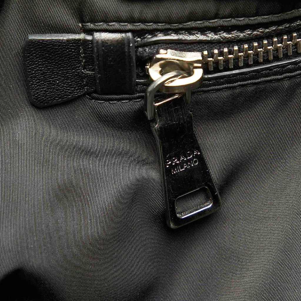 Prada Tessuto Tote Bag (SHG-31523)