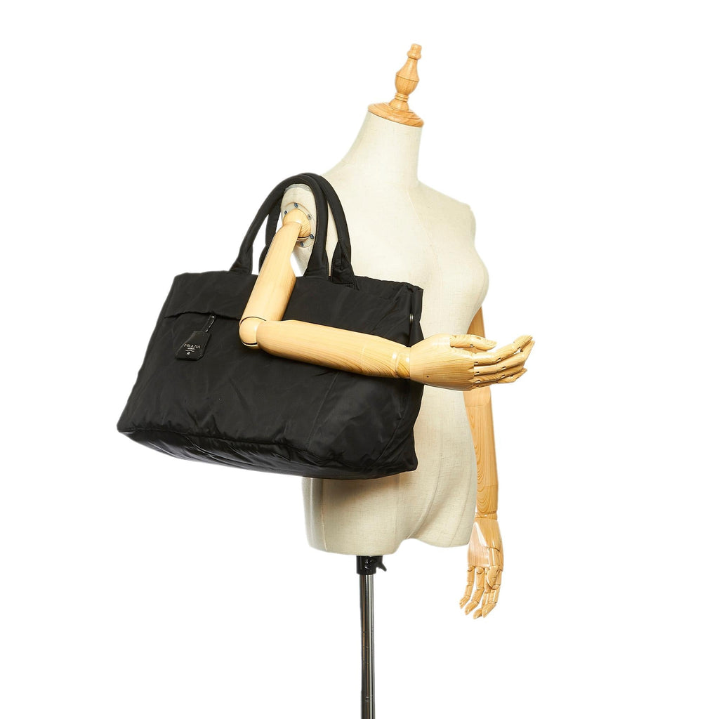 Prada Tessuto Tote Bag (SHG-31523)