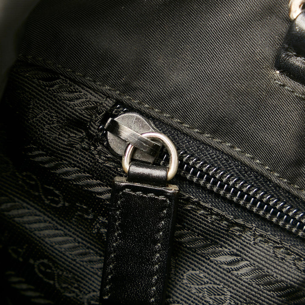 Prada Tessuto Tote Bag (SHG-31564)