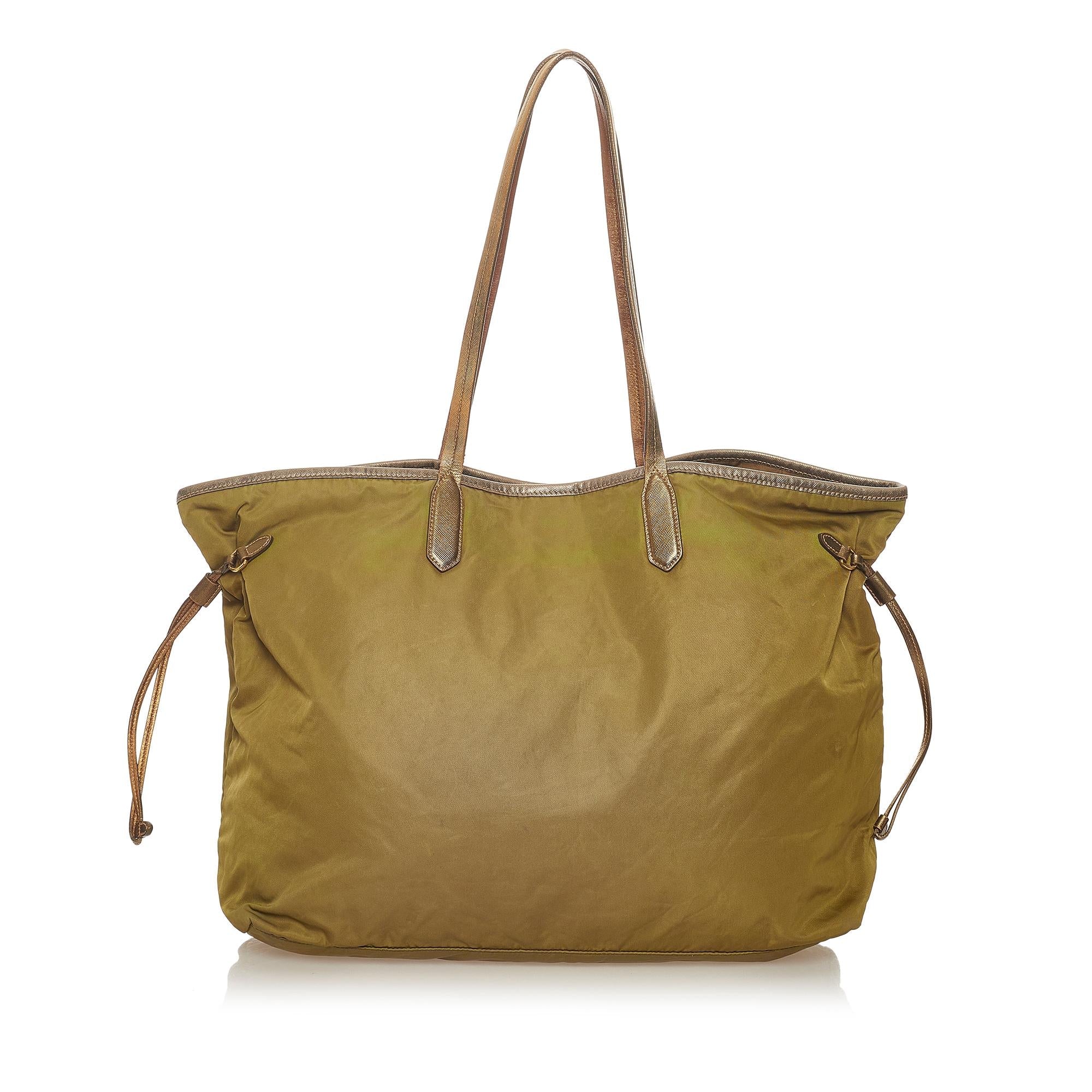 Prada Tessuto Tote Bag (SHG-27624)