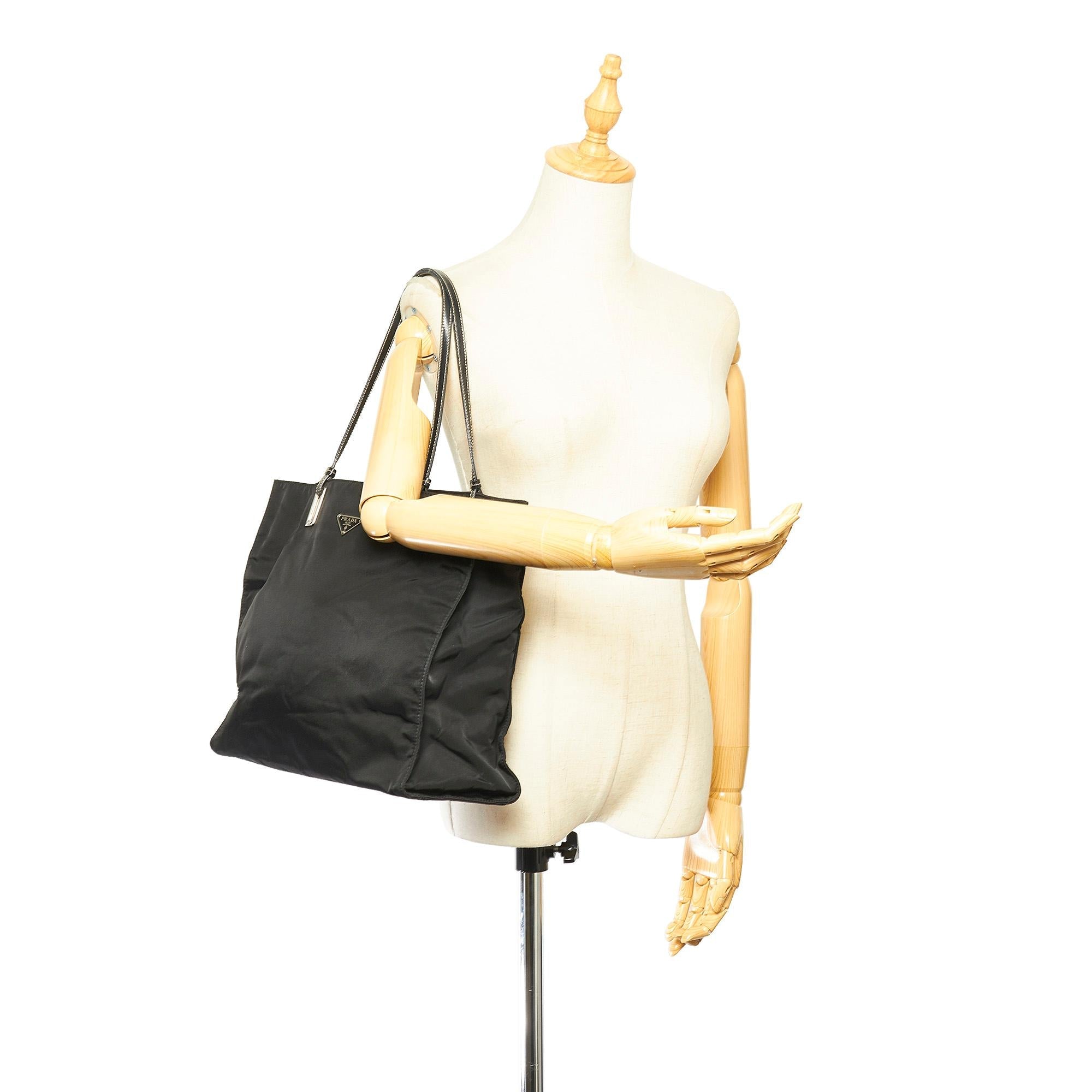Prada Tessuto Tote Bag (SHG-31570)