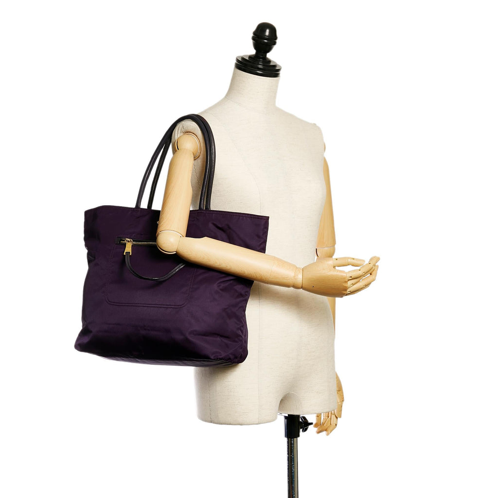 Prada Tessuto Tote Bag (SHG-29136)