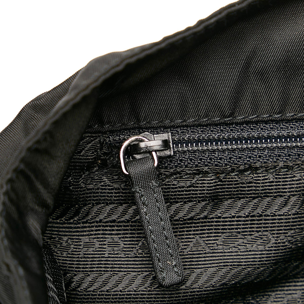 Prada Tessuto Tote Bag (SHG-31277)