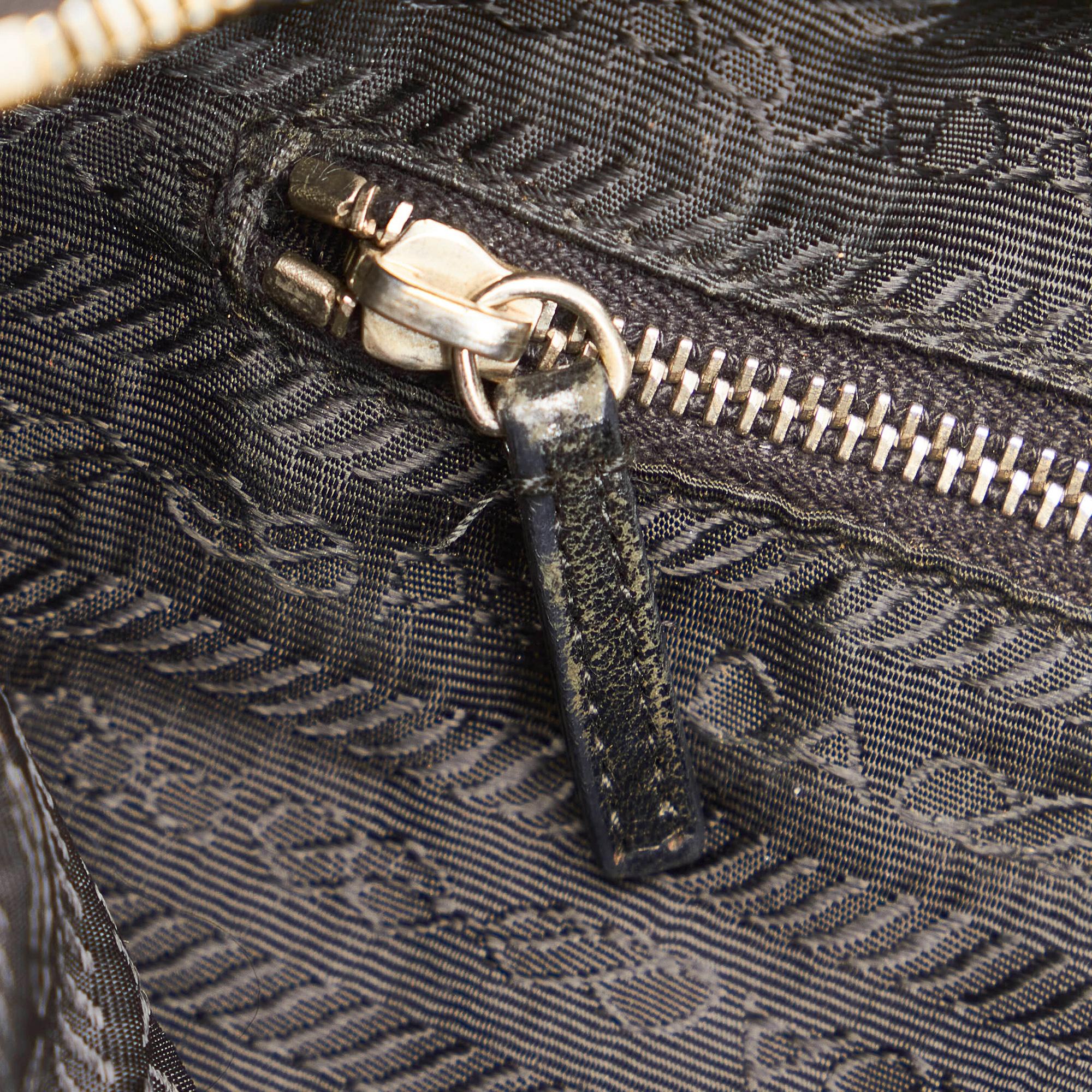 Prada Tessuto Tote Bag (SHG-33887)