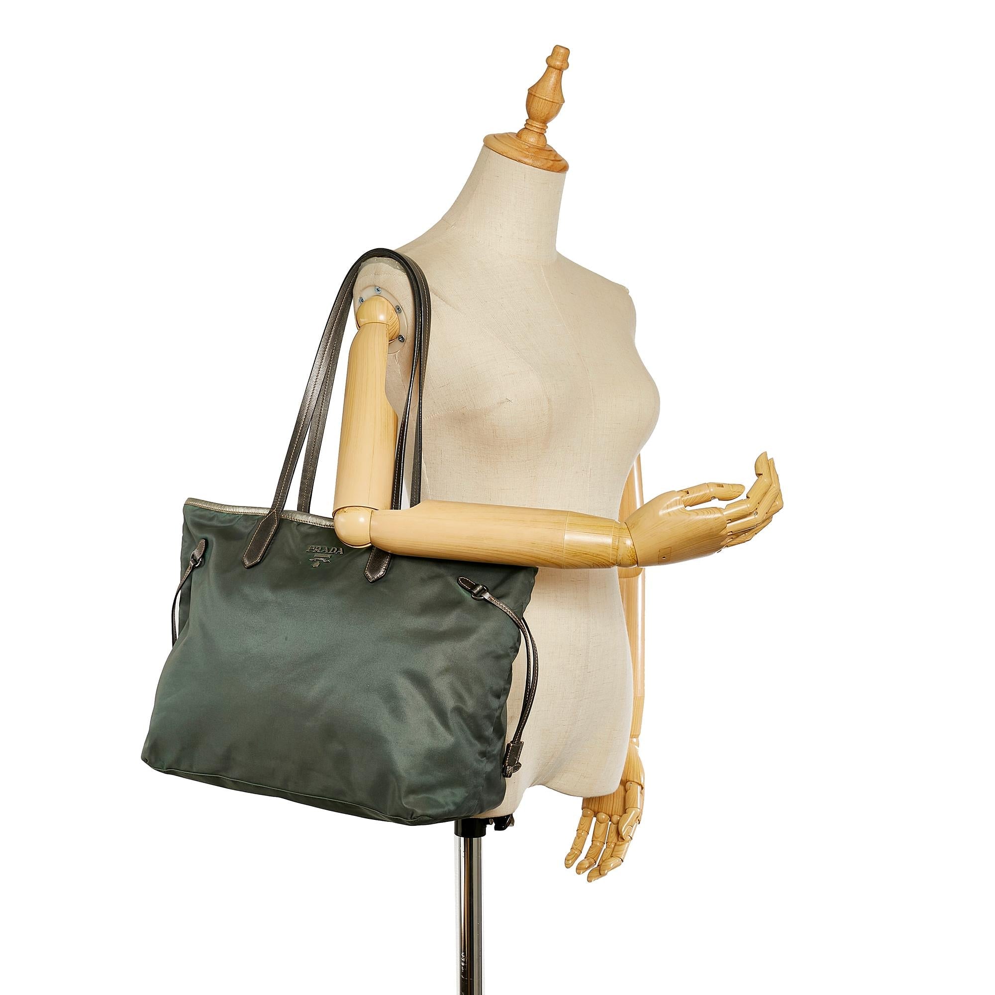 Prada Tessuto Tote Bag (SHG-34055)