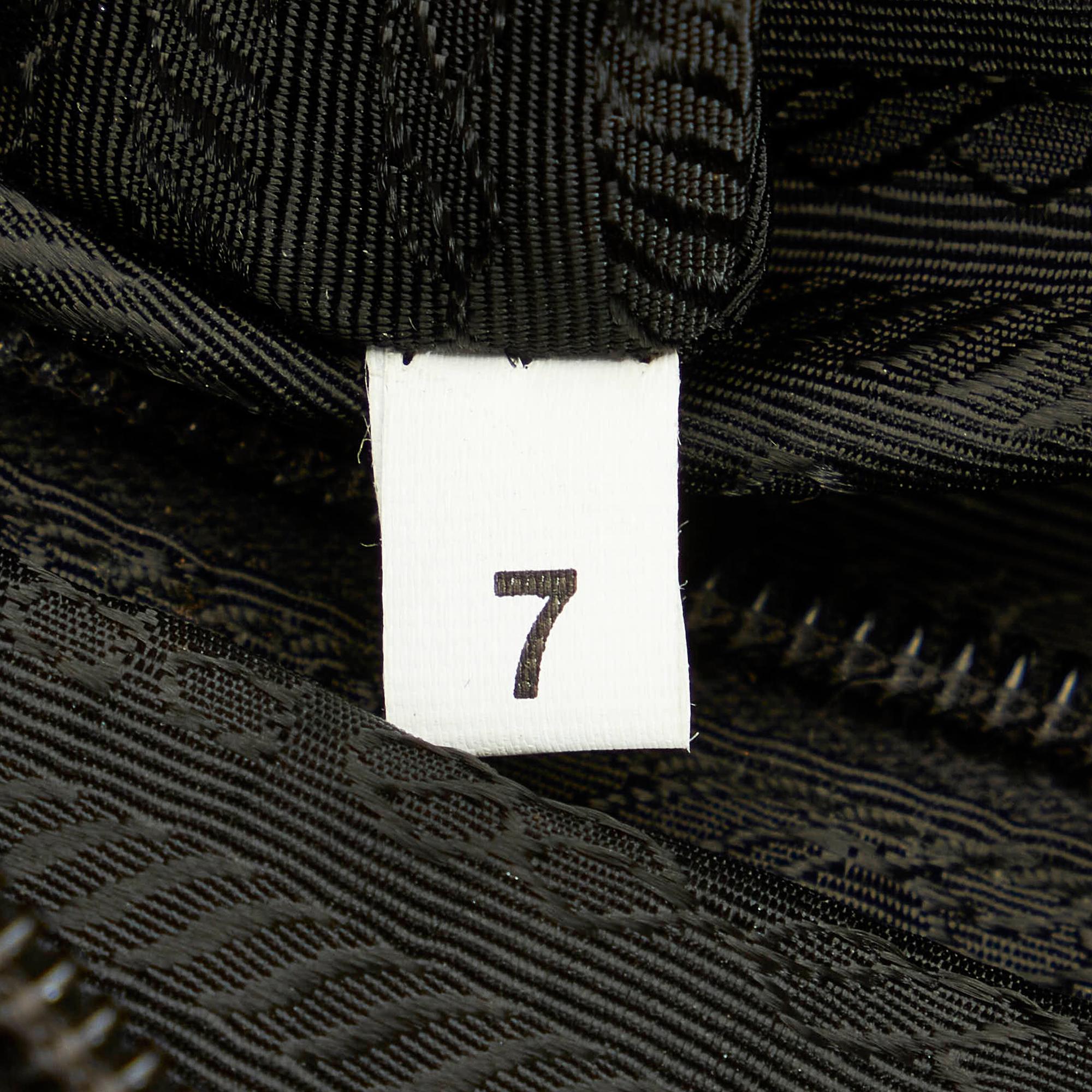 Prada Tessuto Tote Bag (SHG-36127)