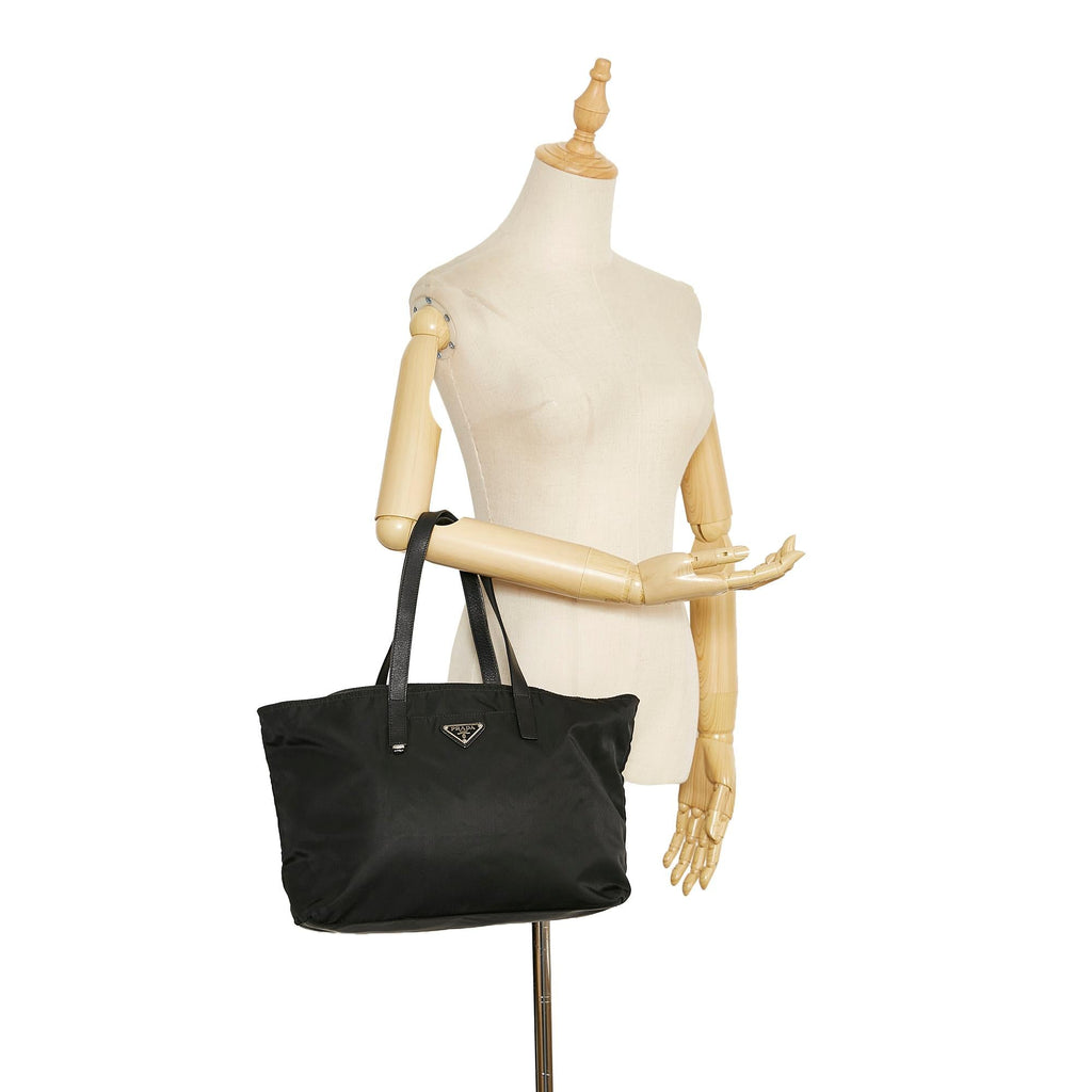 Prada Tessuto Tote Bag (SHG-CGKYiq)