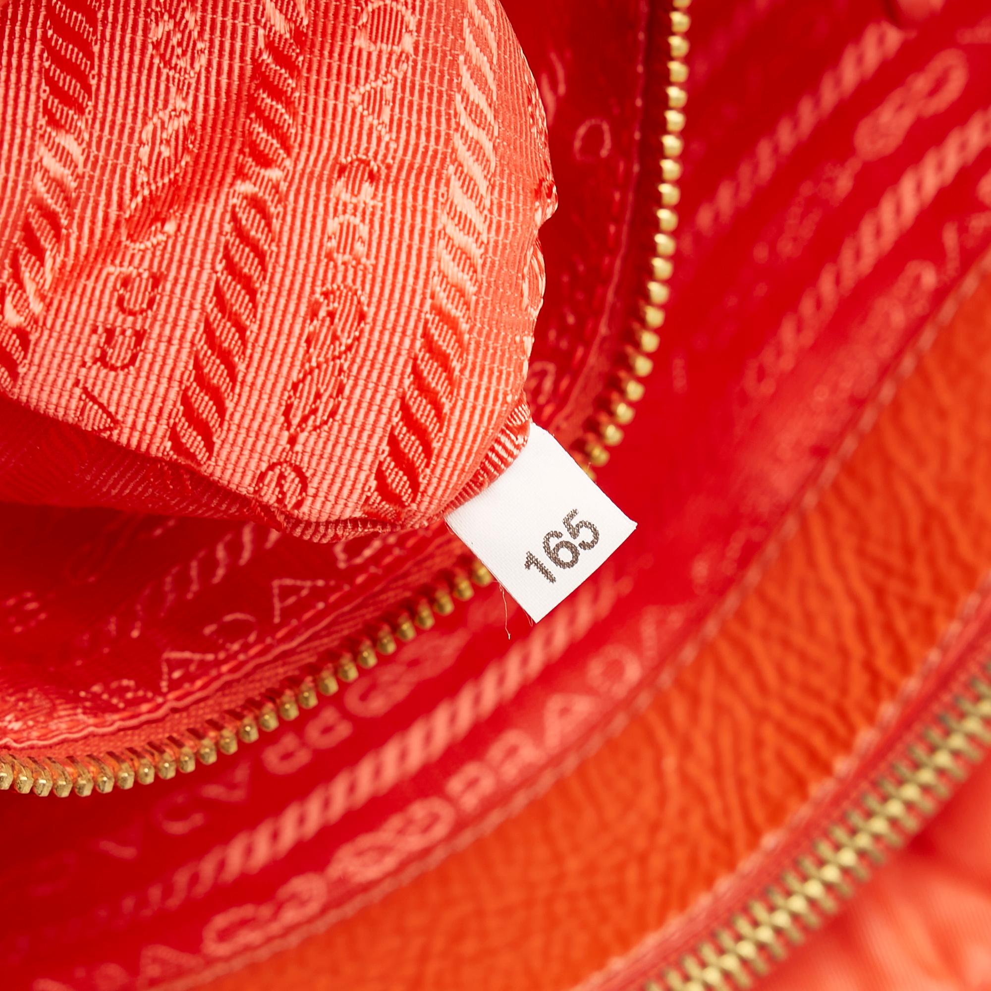 Prada Tessuto Tote Bag (SHG-uA1aKr)
