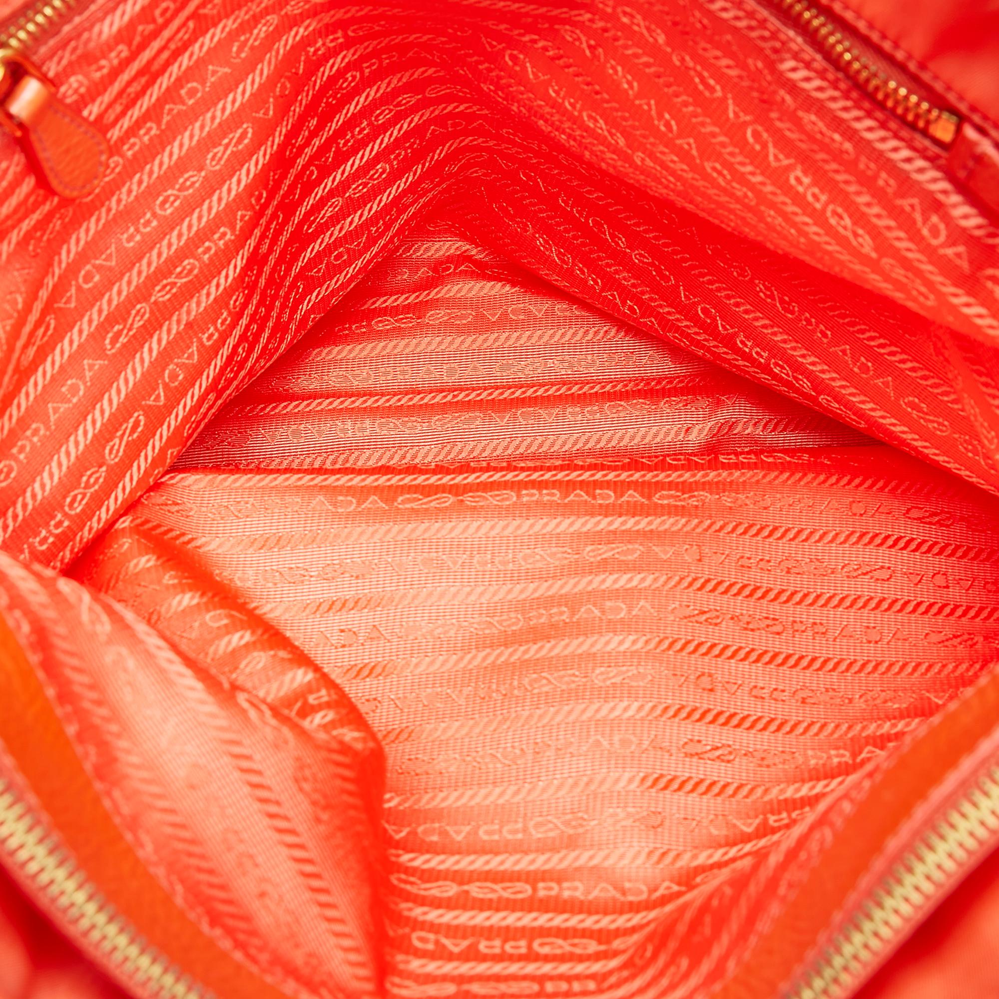 Prada Tessuto Tote Bag (SHG-uA1aKr)