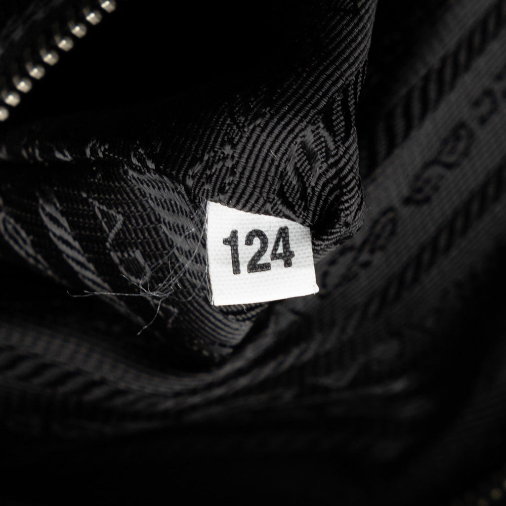 Prada Tessuto Tote Bag (SHG-vvc2hy)