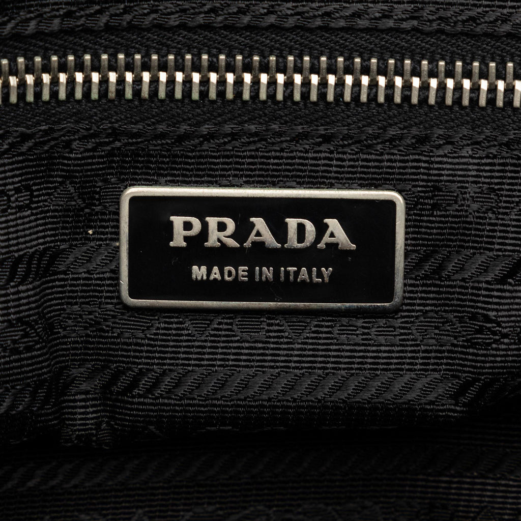Prada Tessuto Tote Bag (SHG-vvc2hy)