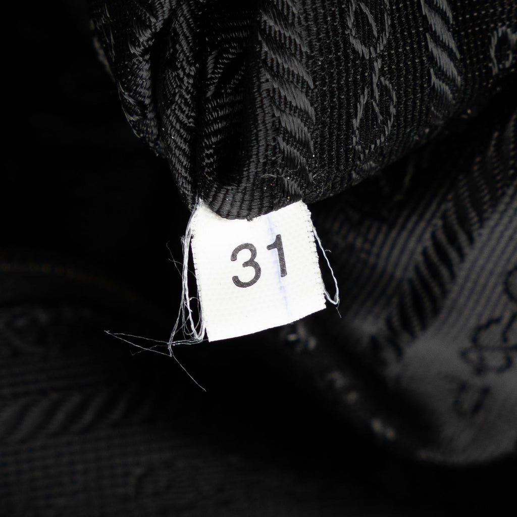 Prada Tessuto Tote Bag (SHG-Ruu6WD)