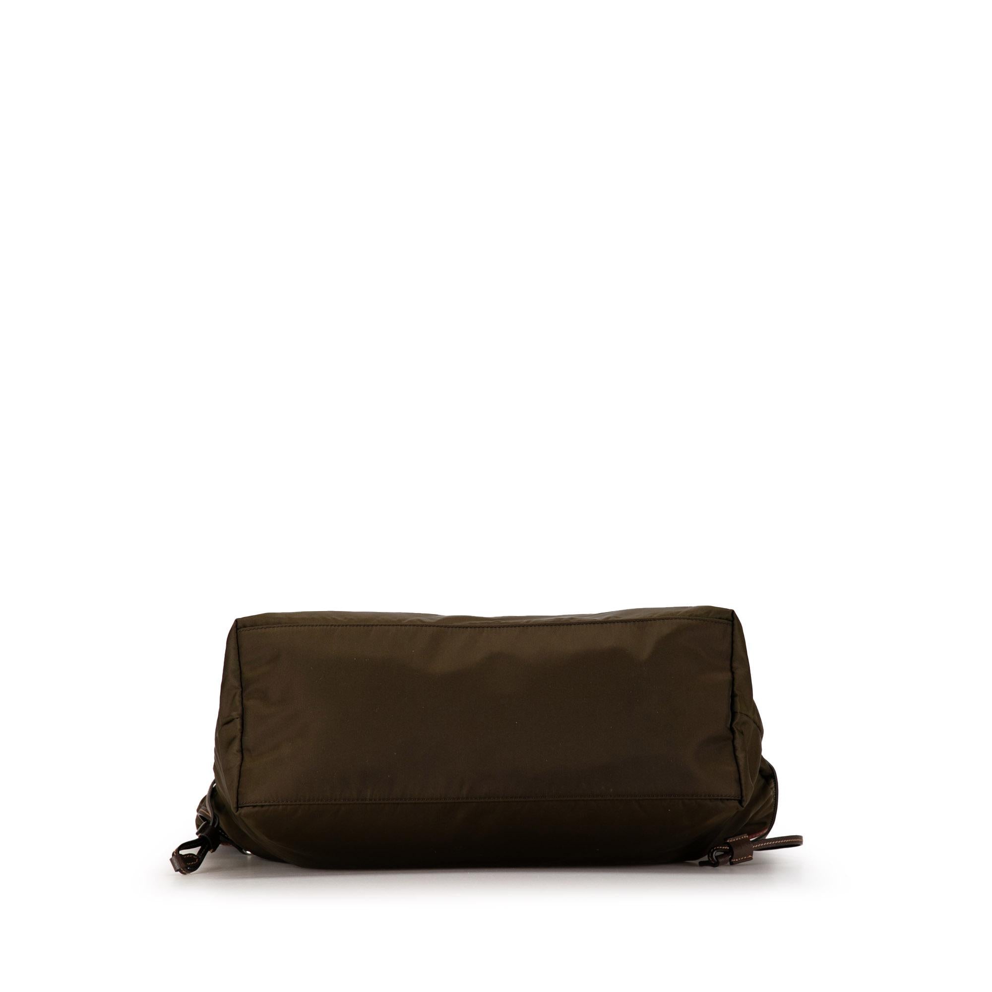 Prada Tessuto Tote Bag (SHG-vINQVp)