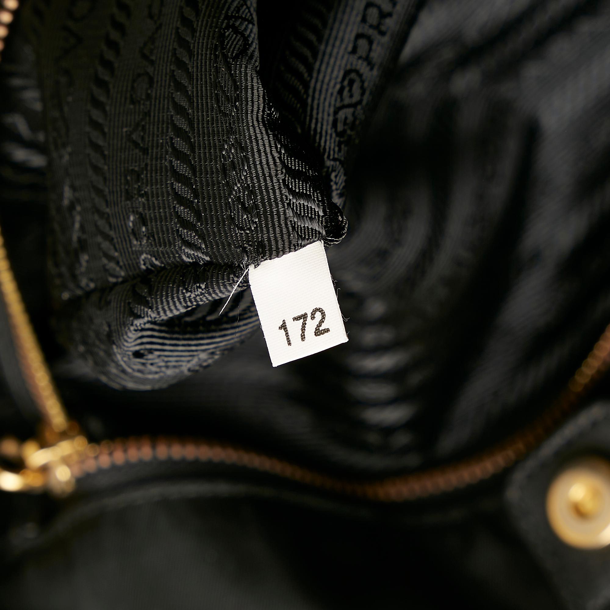 Prada Tessuto Tote (SHG-O3ZWke)