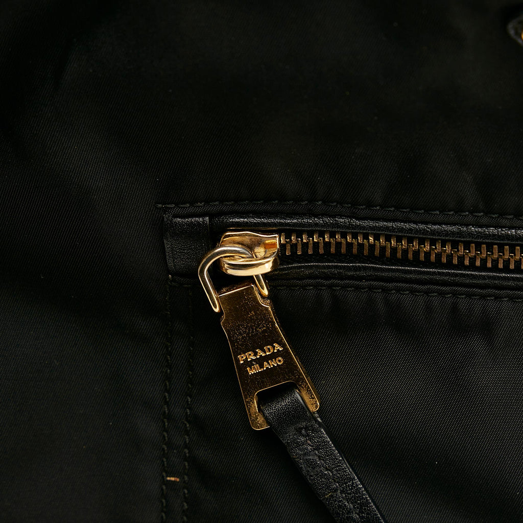 Prada Tessuto Tote (SHG-O3ZWke)
