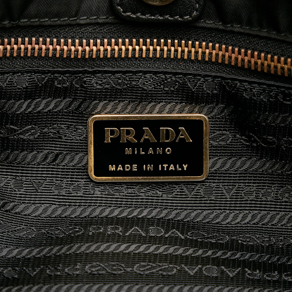 Prada Tessuto Tote (SHG-O3ZWke)
