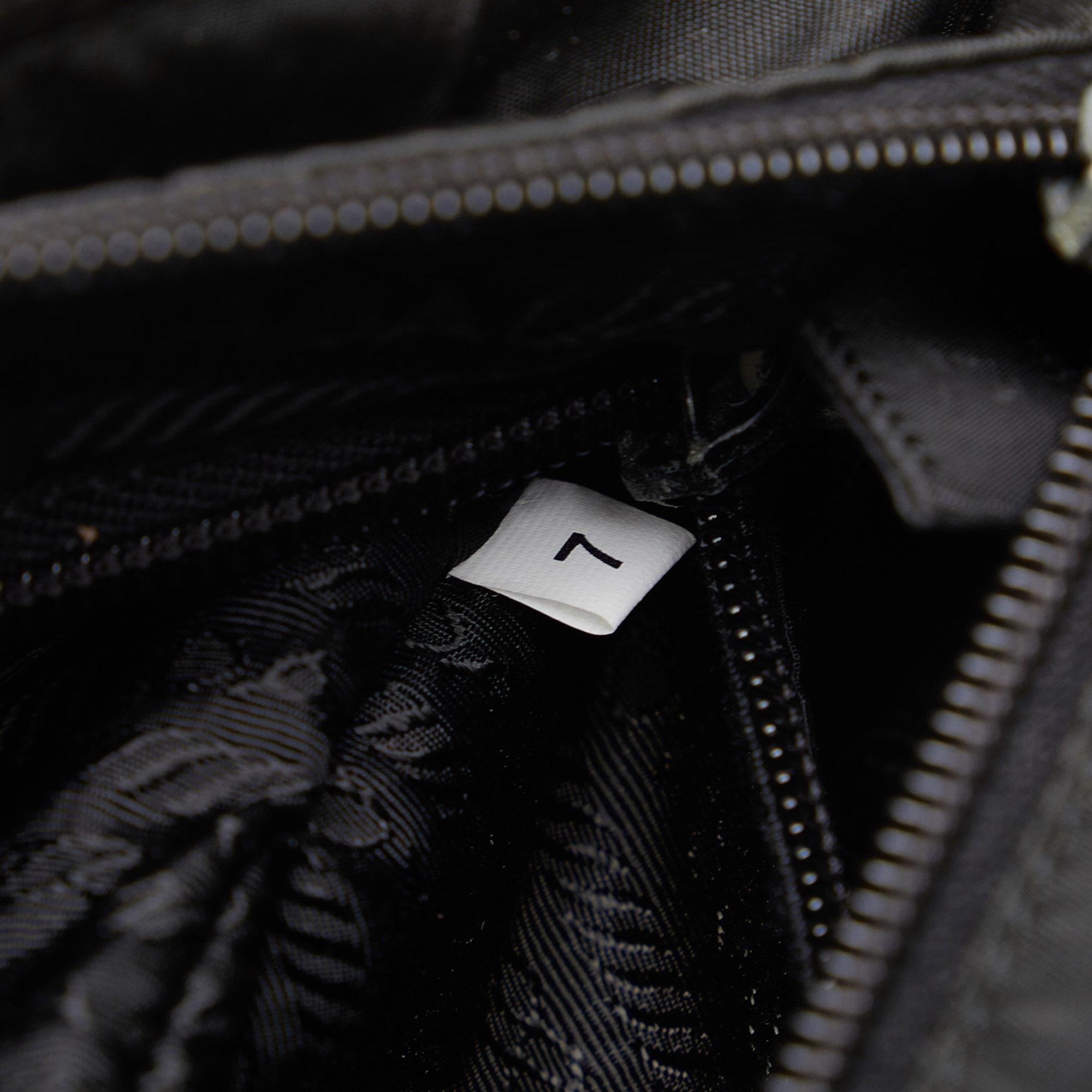 Prada Tessuto Tote (SHG-TAn15u)