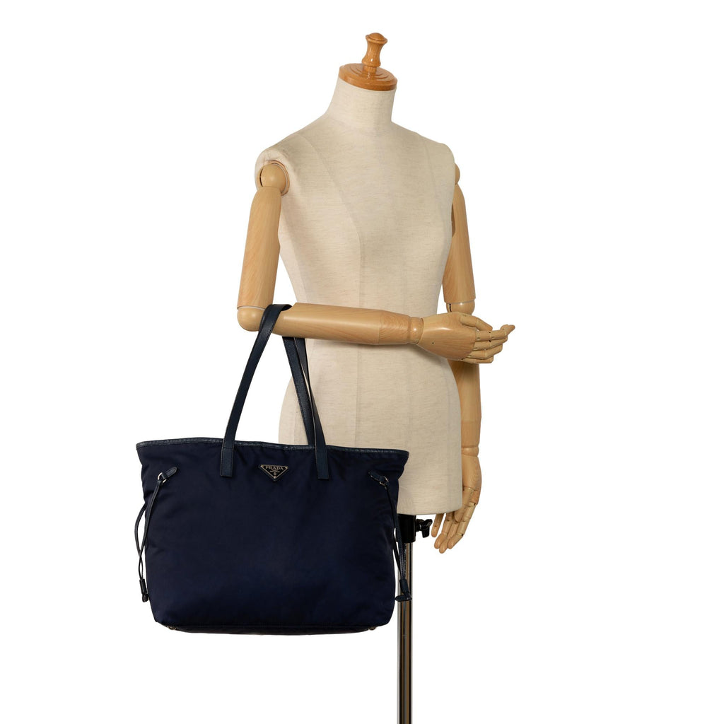 Prada Tessuto Tote (SHG-7zansr)
