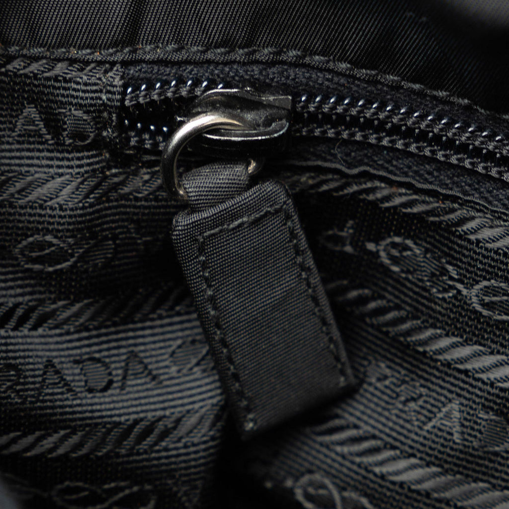 Prada Tessuto Tote (SHG-UN2GXe)