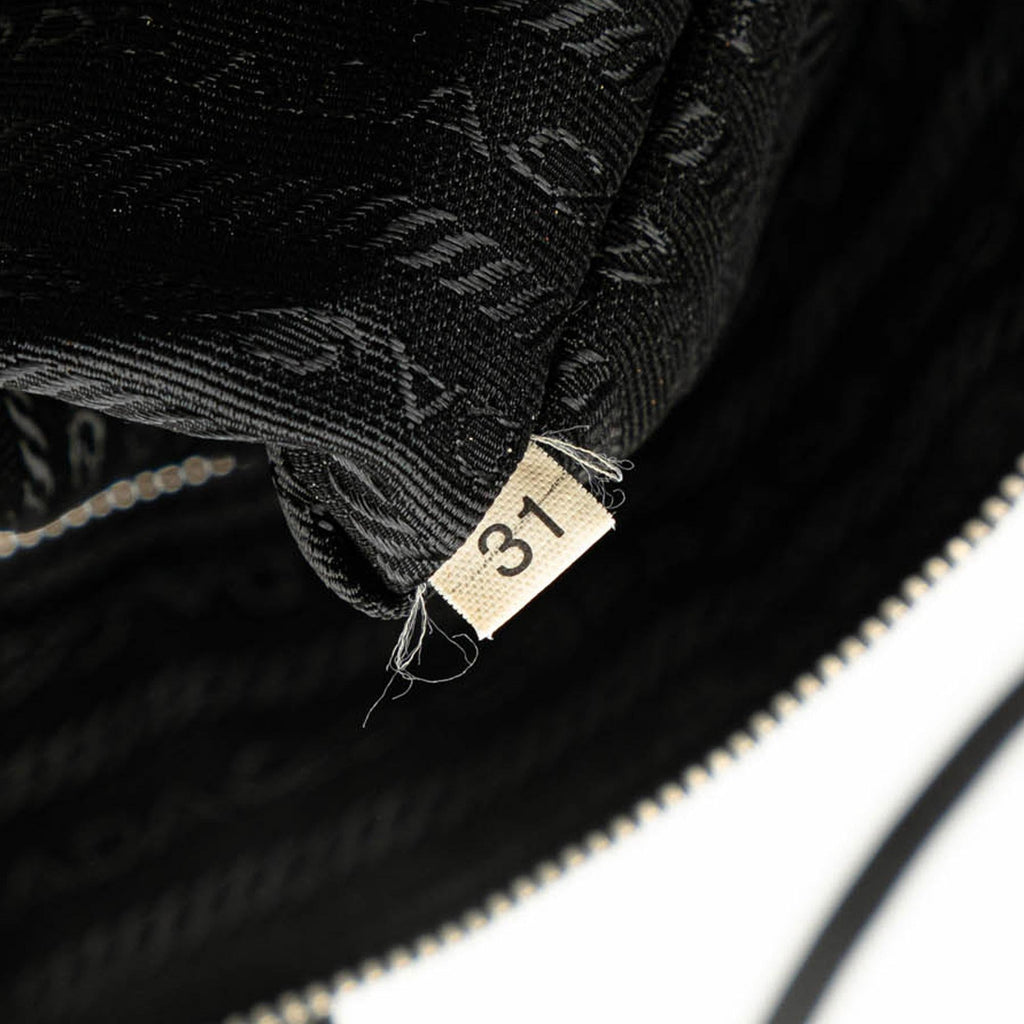 Prada Tessuto Tote (SHG-xirK6B)